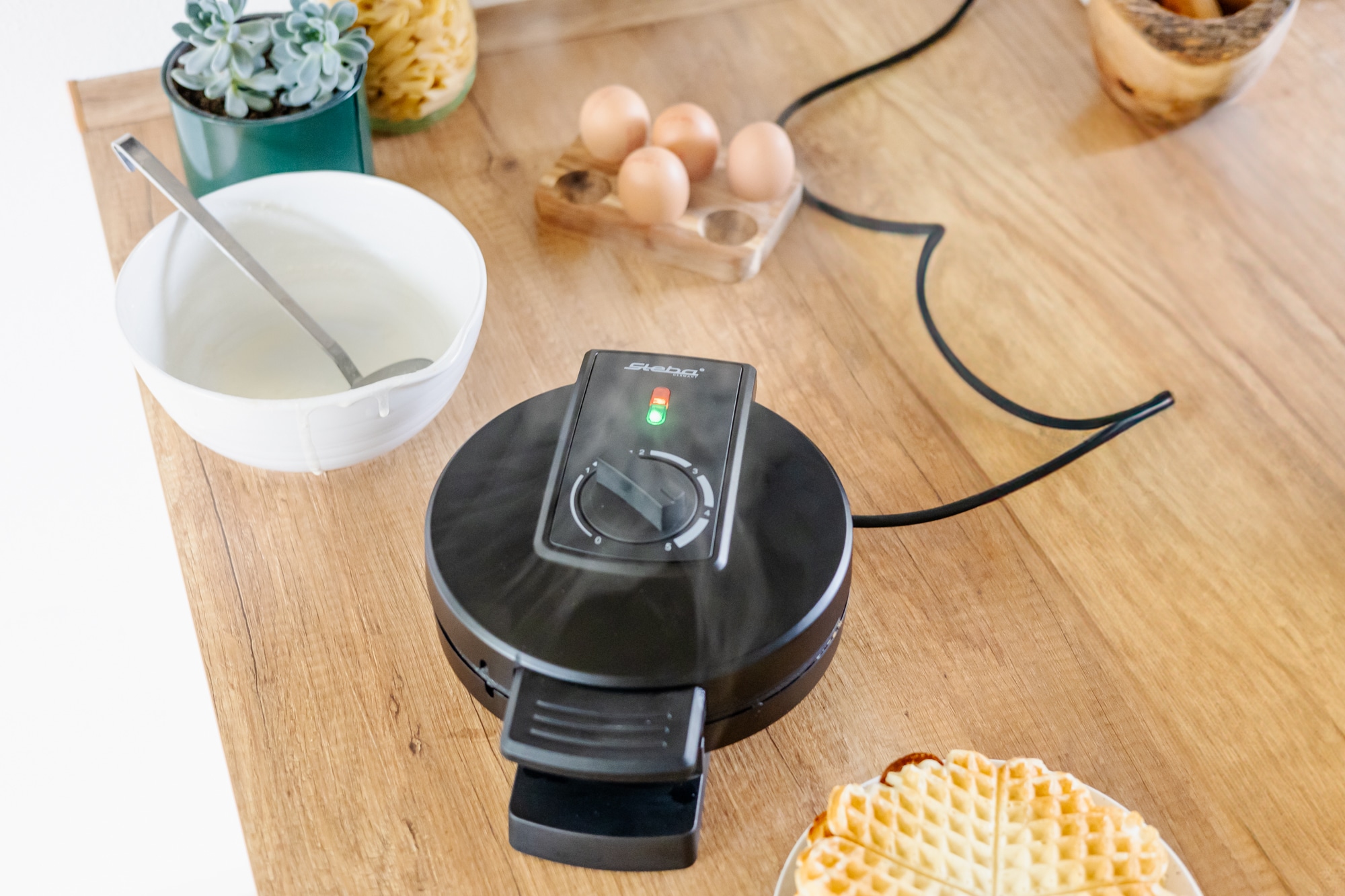 STEBA XL Waffeleisen WE 3 XL, Ø18,5cm, 5 Herzwaffeln, 900W STEBA XL Waffeleisen WE 3 XL, Ø18,5cm, 5 Herzwaffeln, 900W