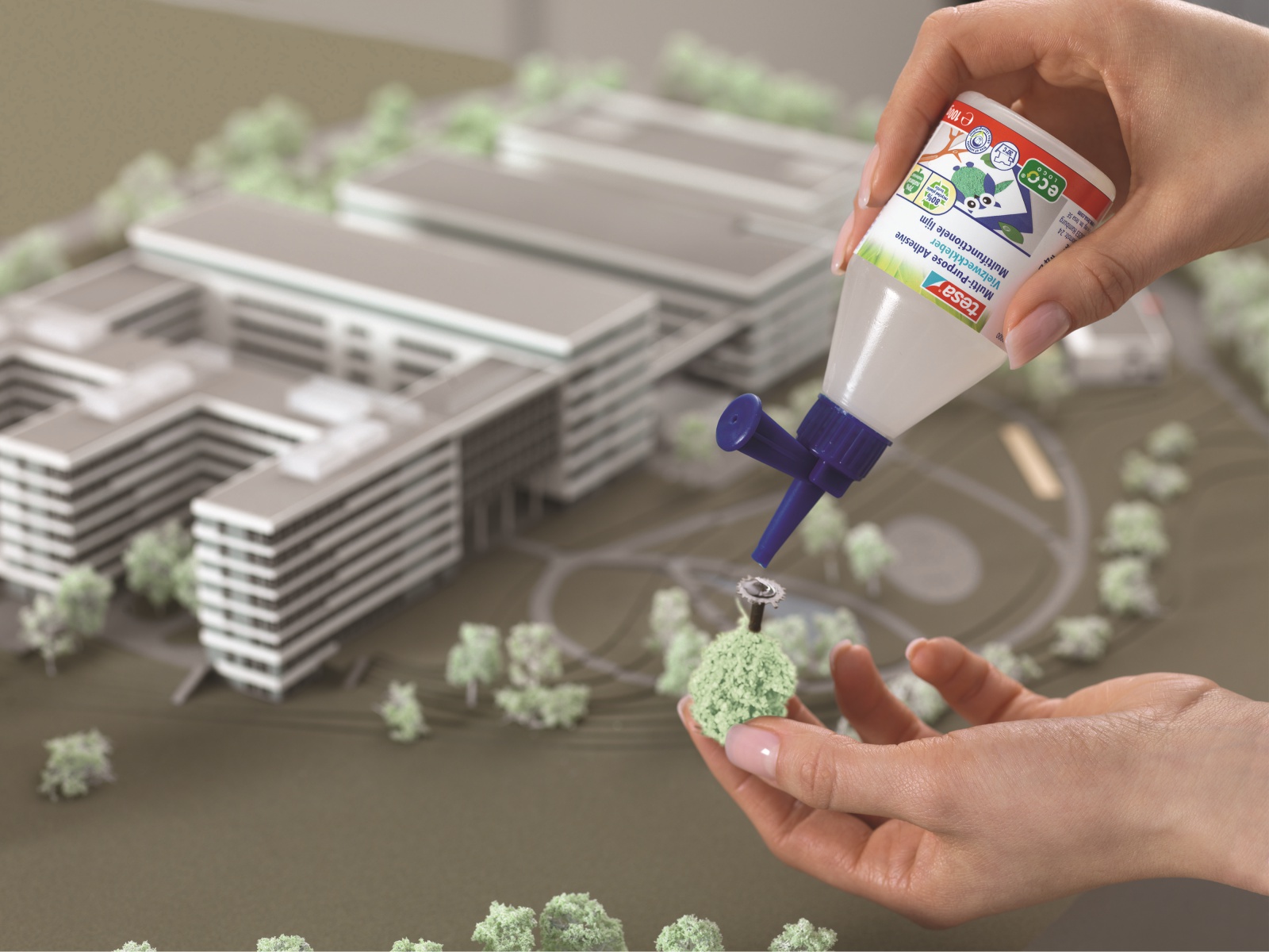 TESA ® Vielzweckkleber ecoLogo 100g, 57020-00000-04 TESA ® Vielzweckkleber ecoLogo 100g, 57020-00000-04