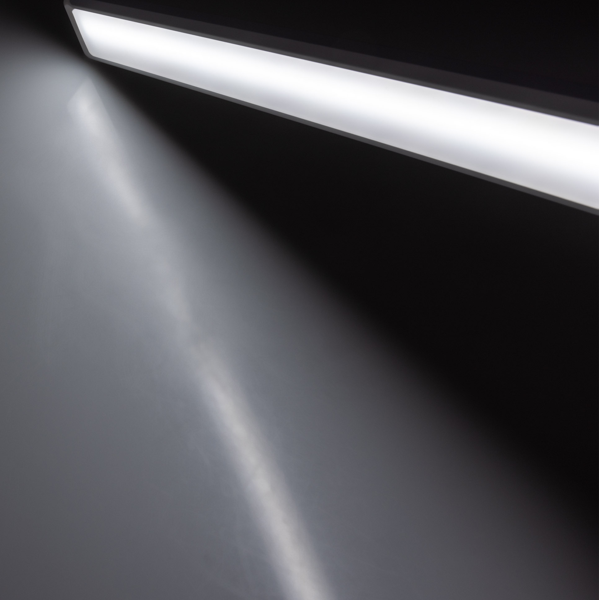 CHILITEC LED-Unterbauleuchte Comprido 600 CCT, EEK: G, 3000...6500 K, 60 cm