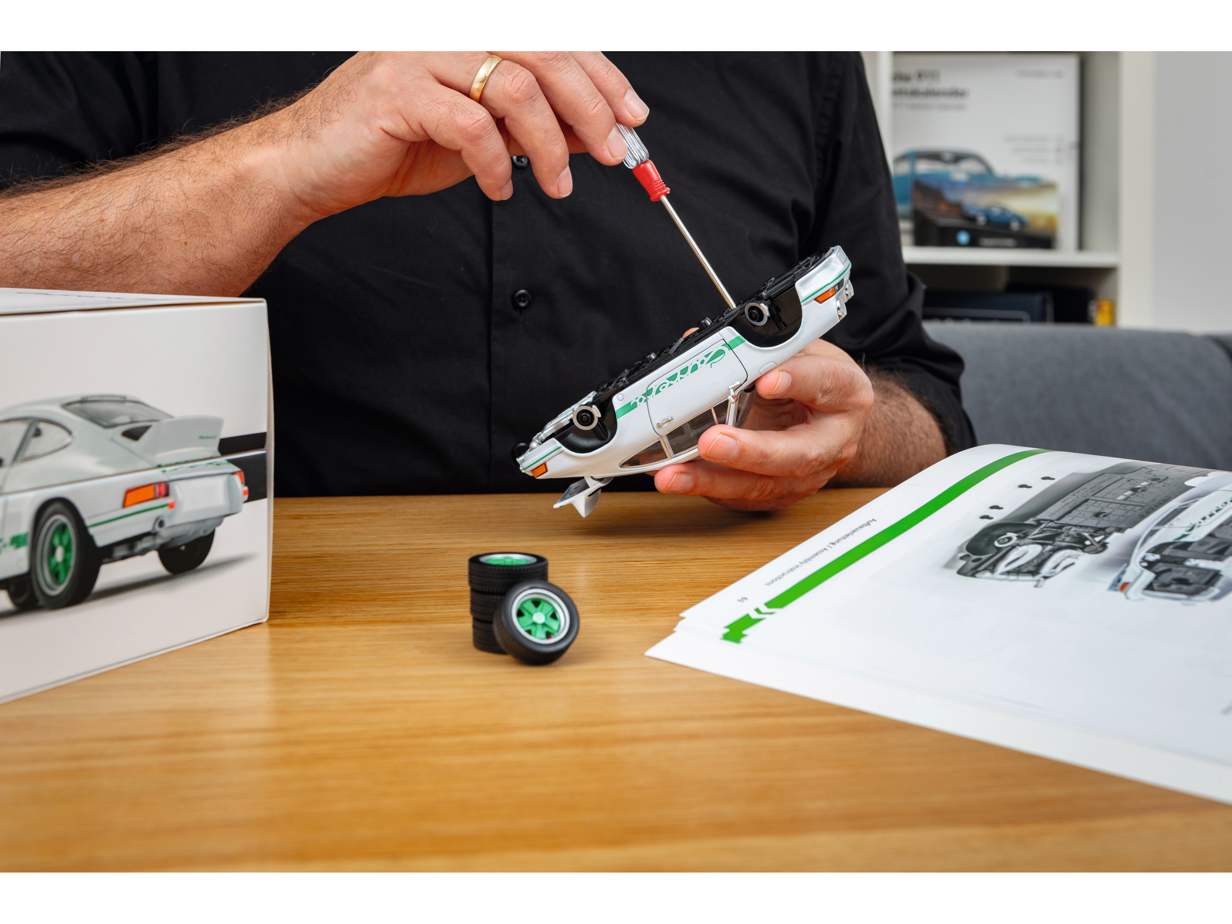 FRANZIS Build your Legend: Porsche 911 Carrera RS 2.7 FRANZIS Build your Legend: Porsche 911 Carrera RS 2.7