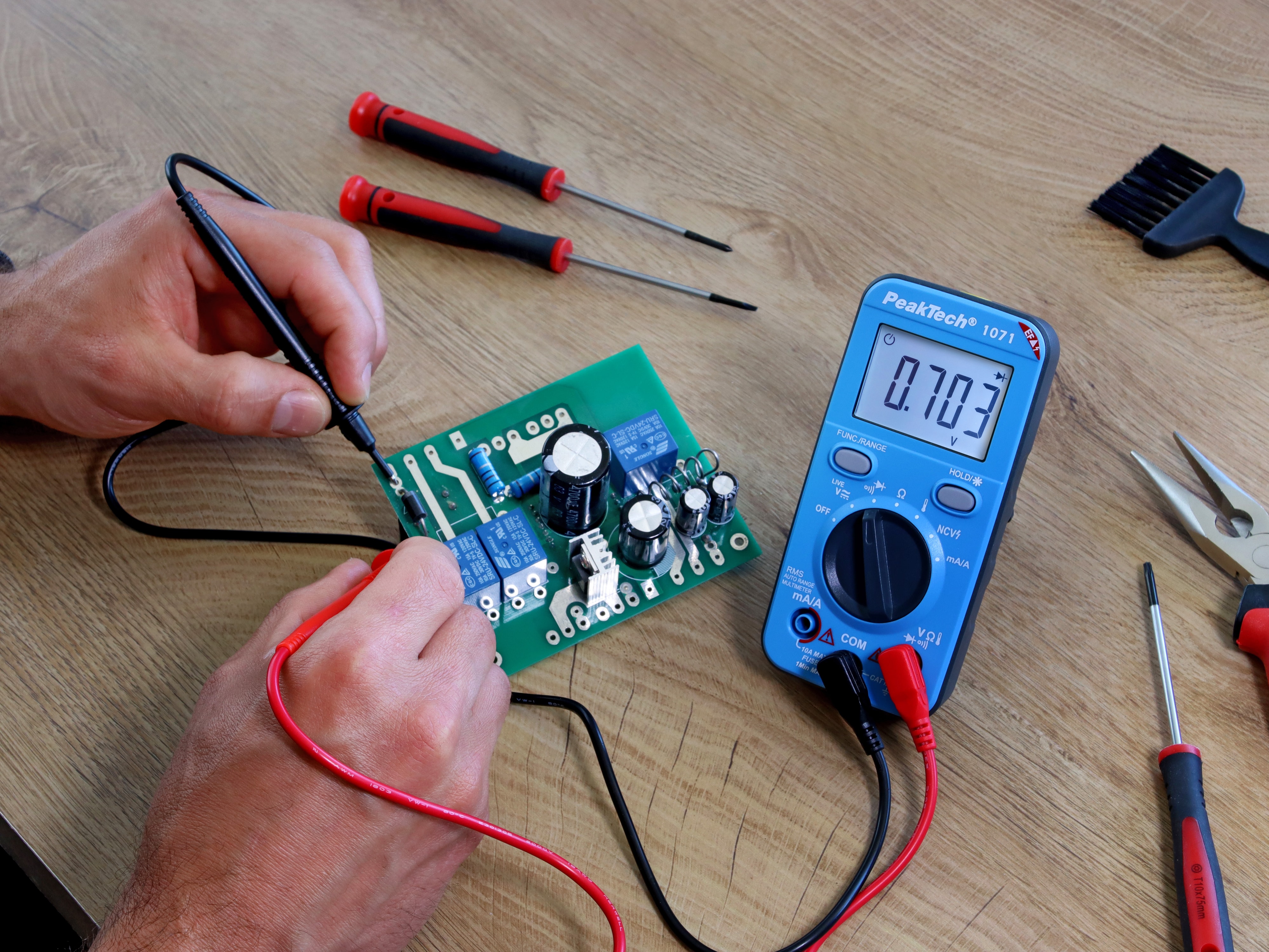 PEAKTECH Multimeter, P 1071, 600 V AC/DC, NCV PEAKTECH Multimeter, P 1071, 600 V AC/DC, NCV