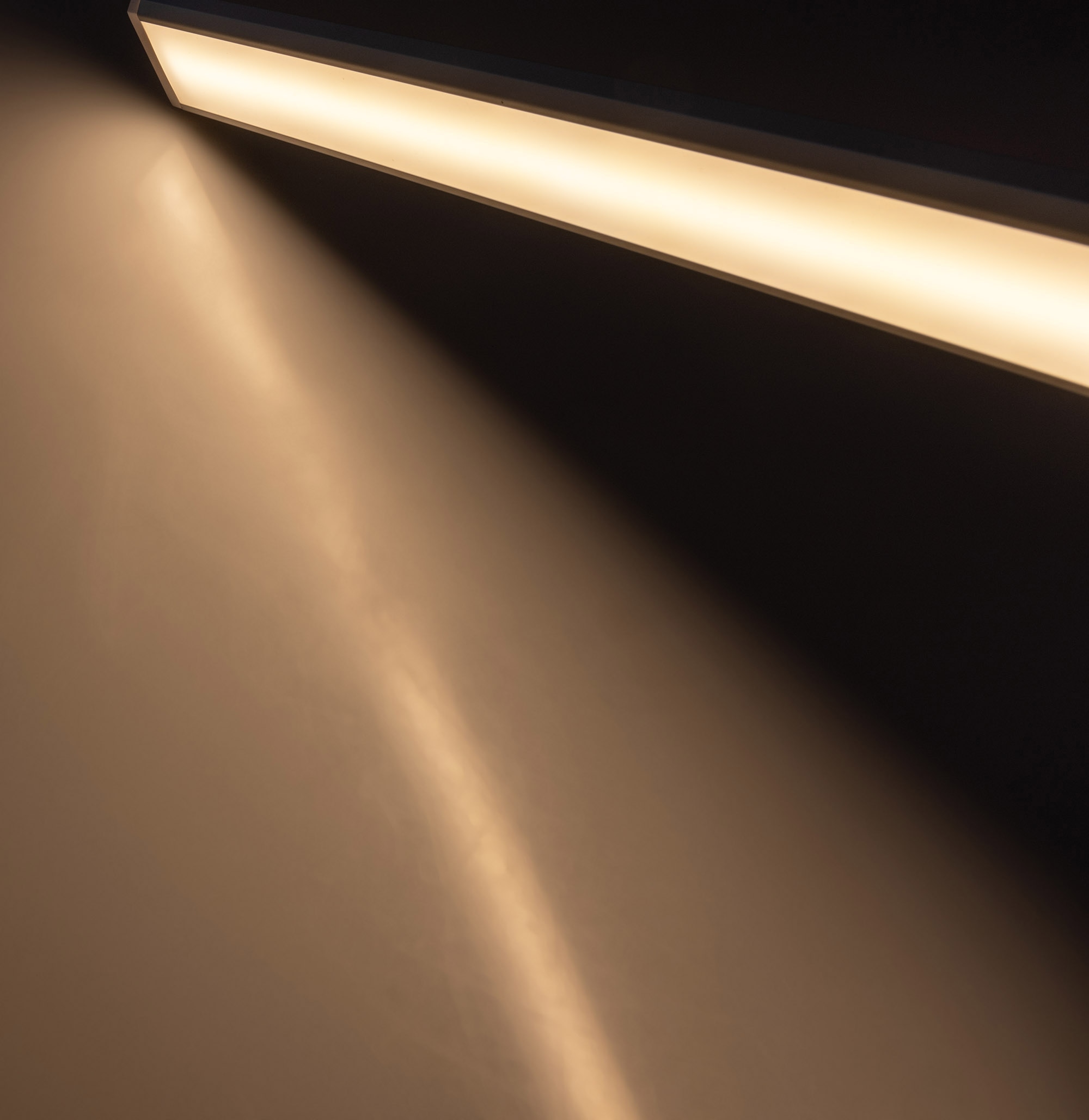 CHILITEC LED-Unterbauleuchte Comprido 600 CCT, EEK: G, 3000...6500 K, 60 cm