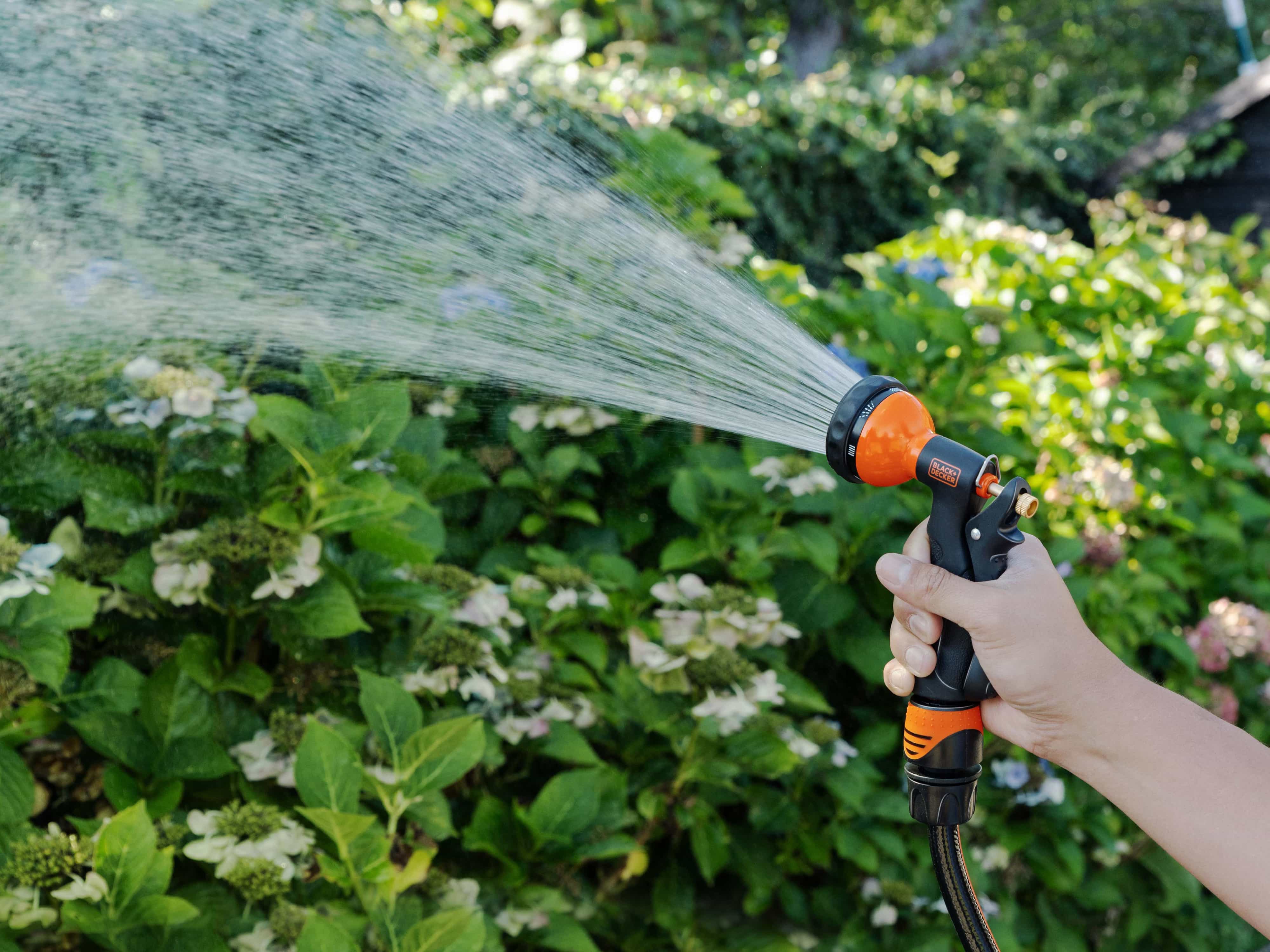 BLACK & DECKER Gartensprüher-Set, 4-teilig, 7 Funktionen BLACK & DECKER Gartensprüher-Set, 4-teilig, 7 Funktionen