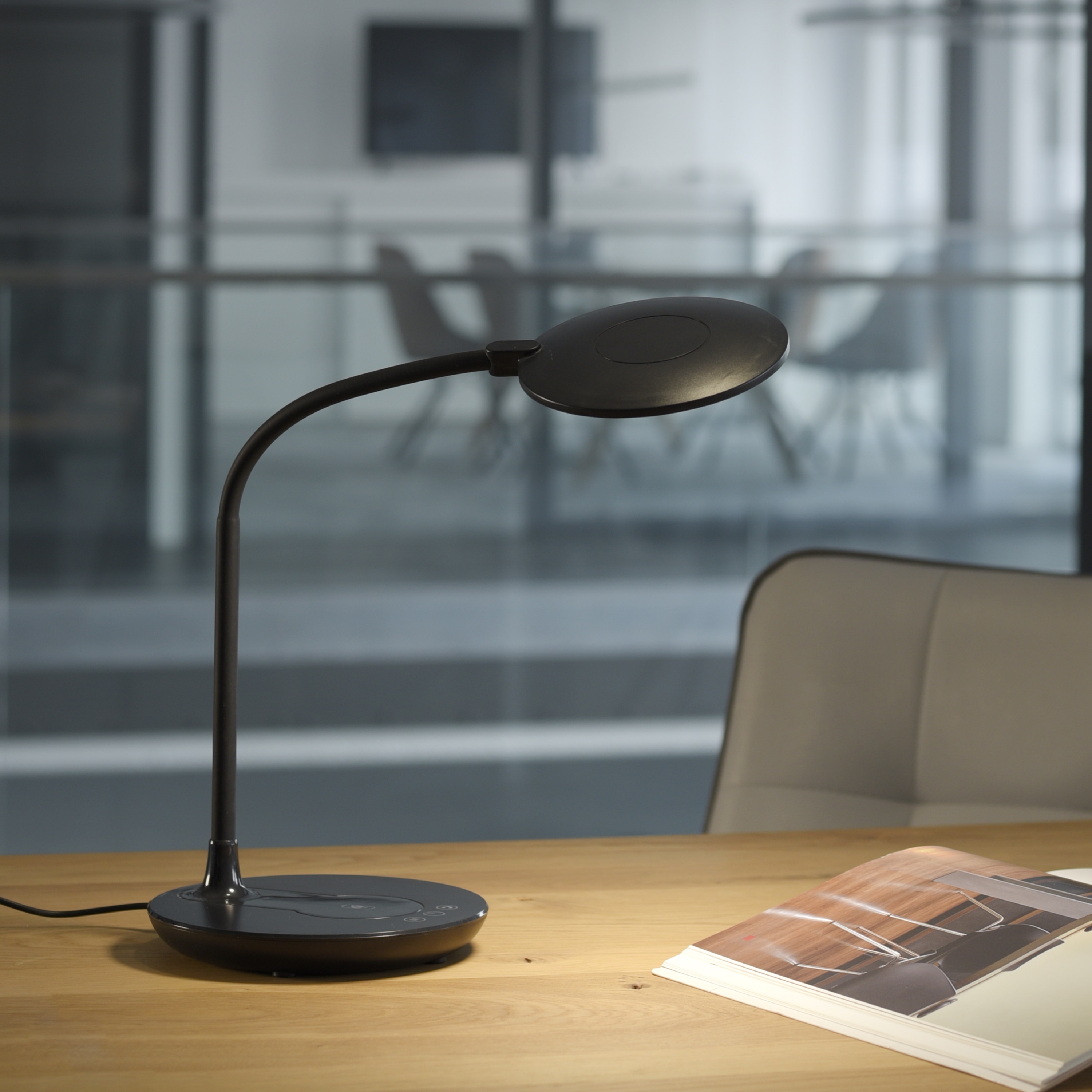JUST LIGHT LED-Tischleuchte 14416-18 schwarz, 5 W, 600 lm, CCT, Handy-Ladefunktion JUST LIGHT LED-Tischleuchte 14416-18 schwarz, 5 W, 600 lm, CCT, Handy-Ladefunktion