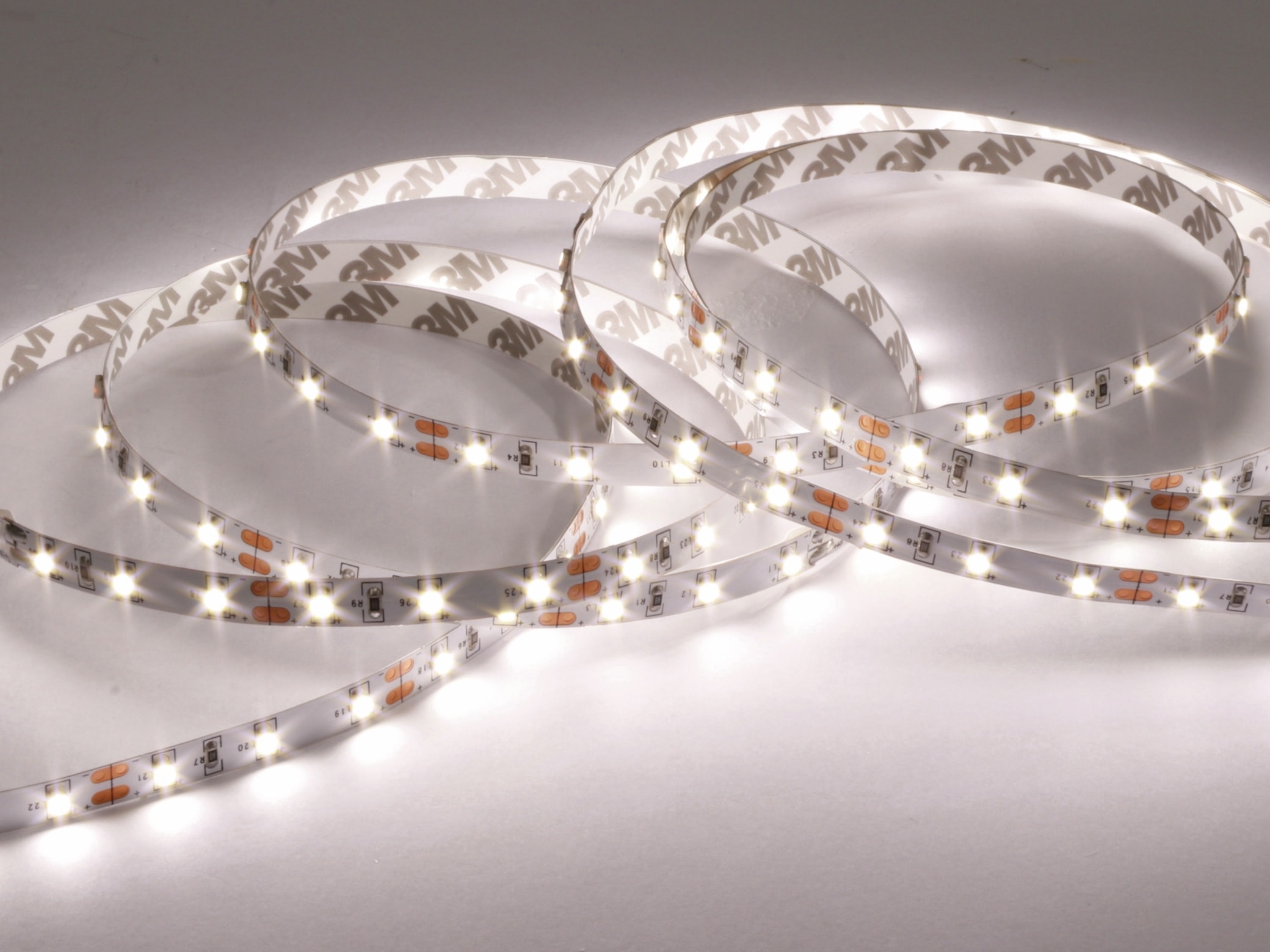 BIOLEDEX LED-Strip LFL-50R3-015, EEK: G, 300 LEDs, 5 m, 90RA, 5000 K BIOLEDEX LED-Strip LFL-50R3-015, EEK: G, 300 LEDs, 5 m, 90RA, 5000 K