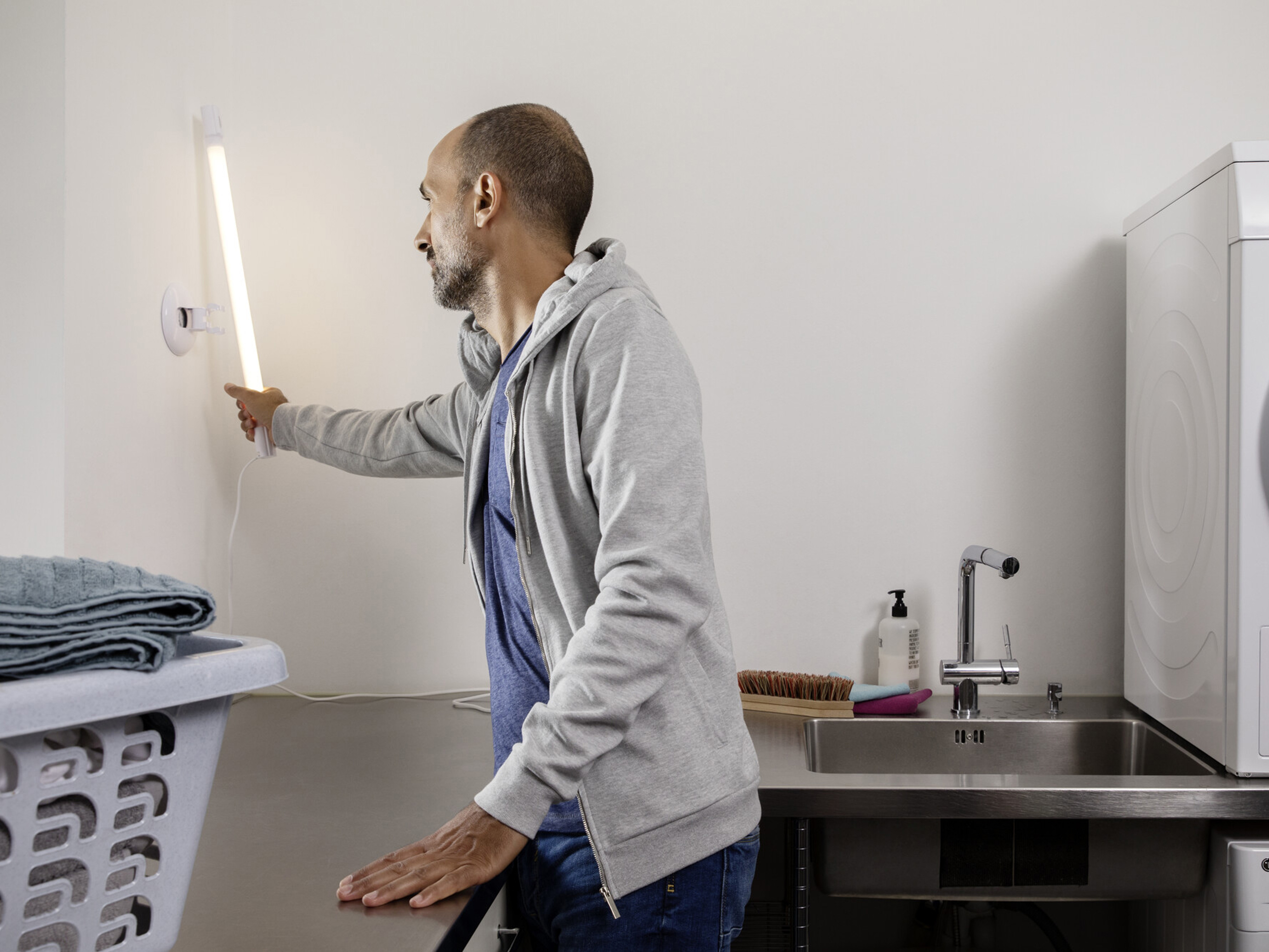 OSRAM LED-Unterbauleuchte 21,50 W, EEK: E, 4000 K, 2365 lm, IP20, neutralweiß OSRAM LED-Unterbauleuchte 21,50 W, 4000 K, 2365 lm, IP20, kaltweiß