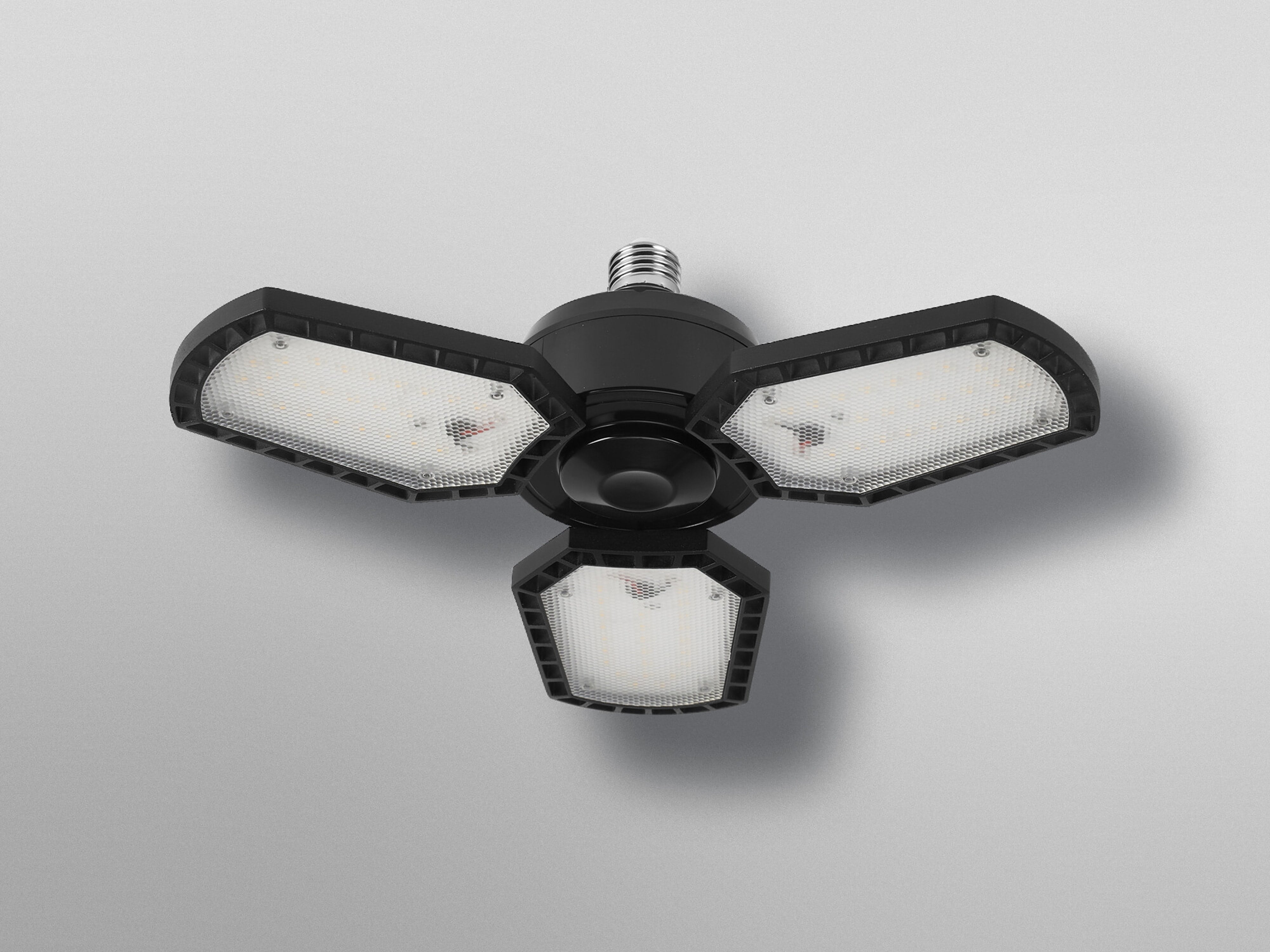 OSRAM LED-Deckenleuchte, E27, 40W, 4000K, EEK: F, 4300lm, IP20, schwarz OSRAM LED-Deckenleuchte, E27, 40W, 4000K, EEK: F, 4300lm, IP20, schwarz