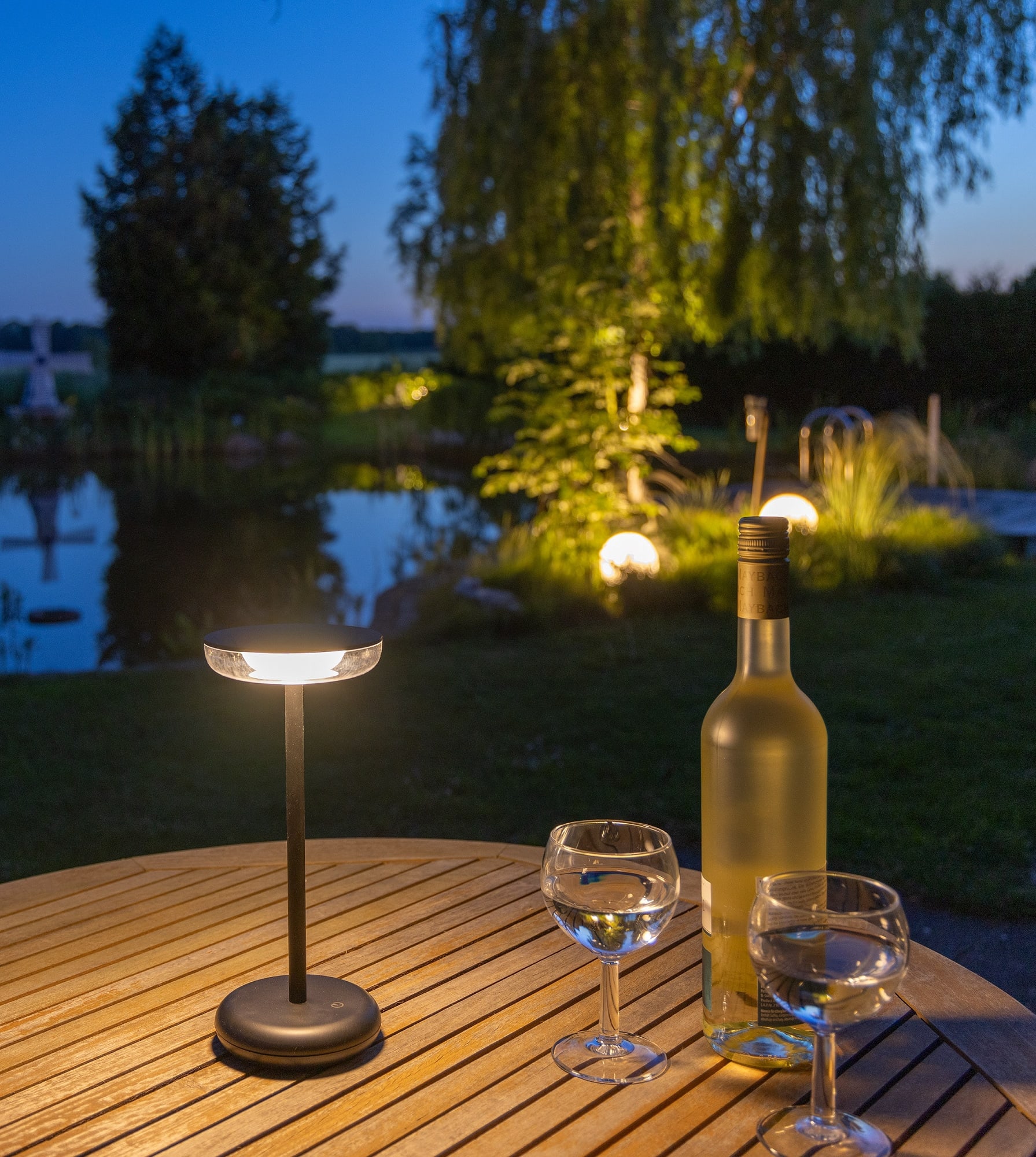 CHILITEC LED Akku Tischleuchte Foco Luz, 2900K, dimmbar, schwarz CHILITEC LED Akku Tischleuchte Foco Luz, 2900K, dimmbar, schwarz