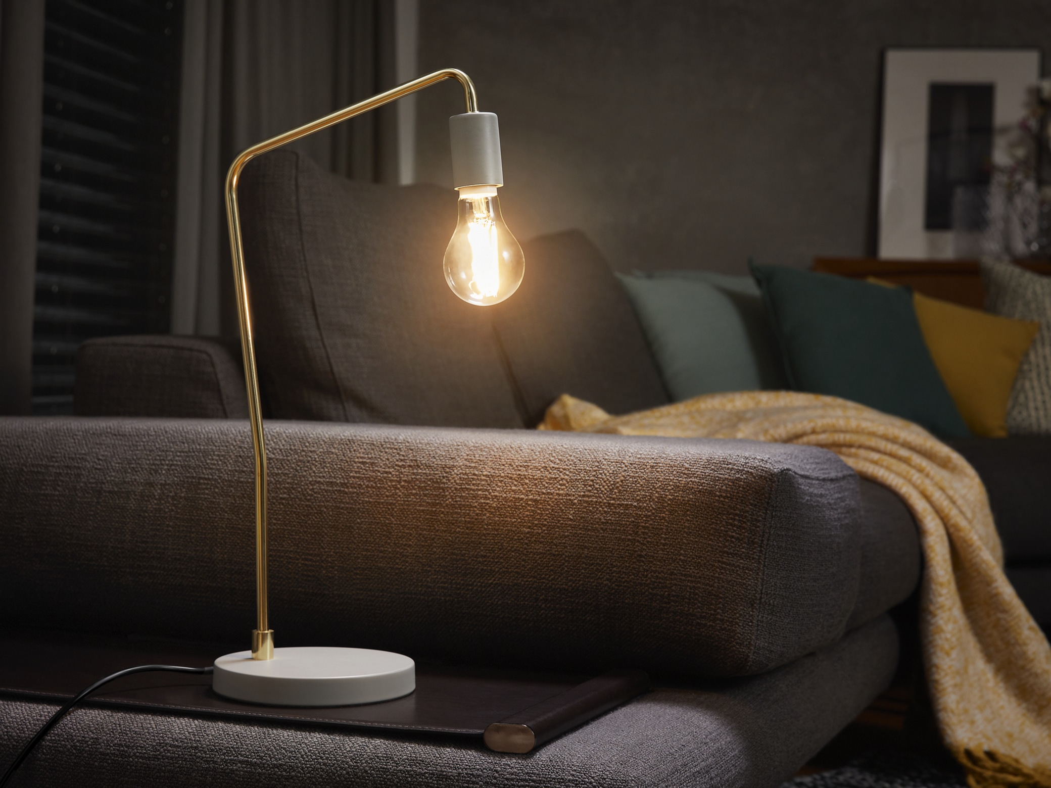 OSRAM LED-Lampe, E27, 12 W, 1521 lm, 2700 K, Klar OSRAM LED-Lampe, E27, 12 W, 1521 lm, 2700 K, Klar
