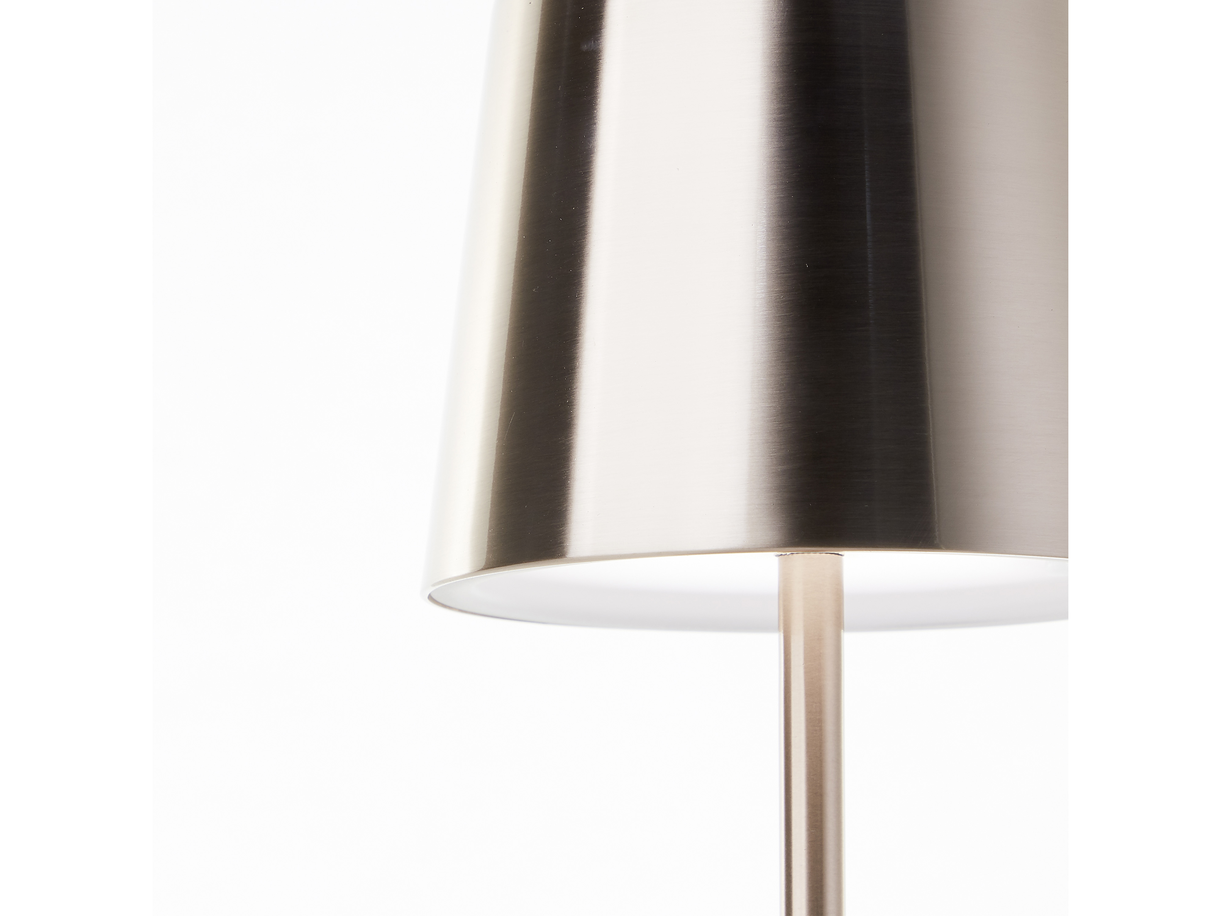BRILLIANT LED-Akku-Tischleuchte Xaana, 4W, 300lm, CCT, Kupfer-hell BRILLIANT LED-Akku-Tischleuchte Xaana, 4W, 300lm, CCT, Kupfer-hell
