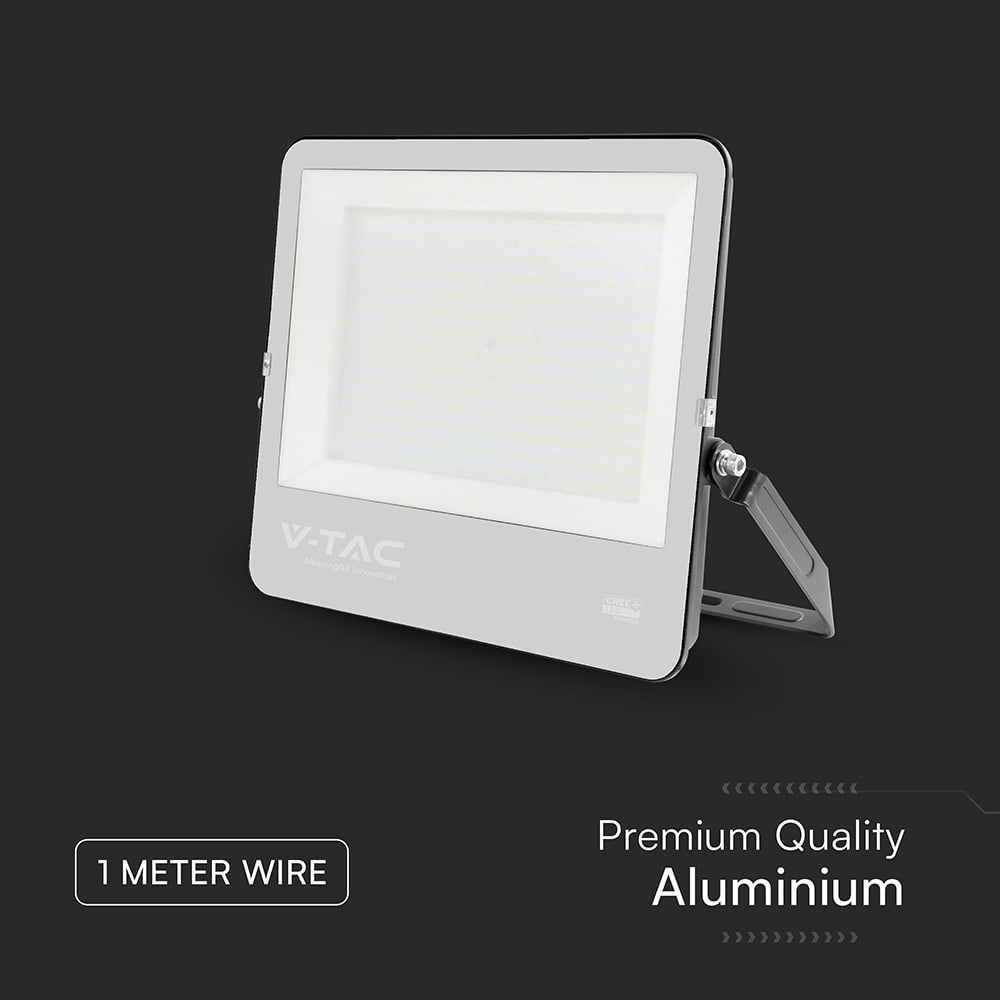 V-TAC LED-Fluter VT-44003, 300W, 4000K, EEK: D, CREE Chip, 34440lm, IP65, schwarz V-TAC LED-Fluter VT-44003, 300W, 4000K, EEK: D, CREE Chip, 40500lm, IP65, schwarz