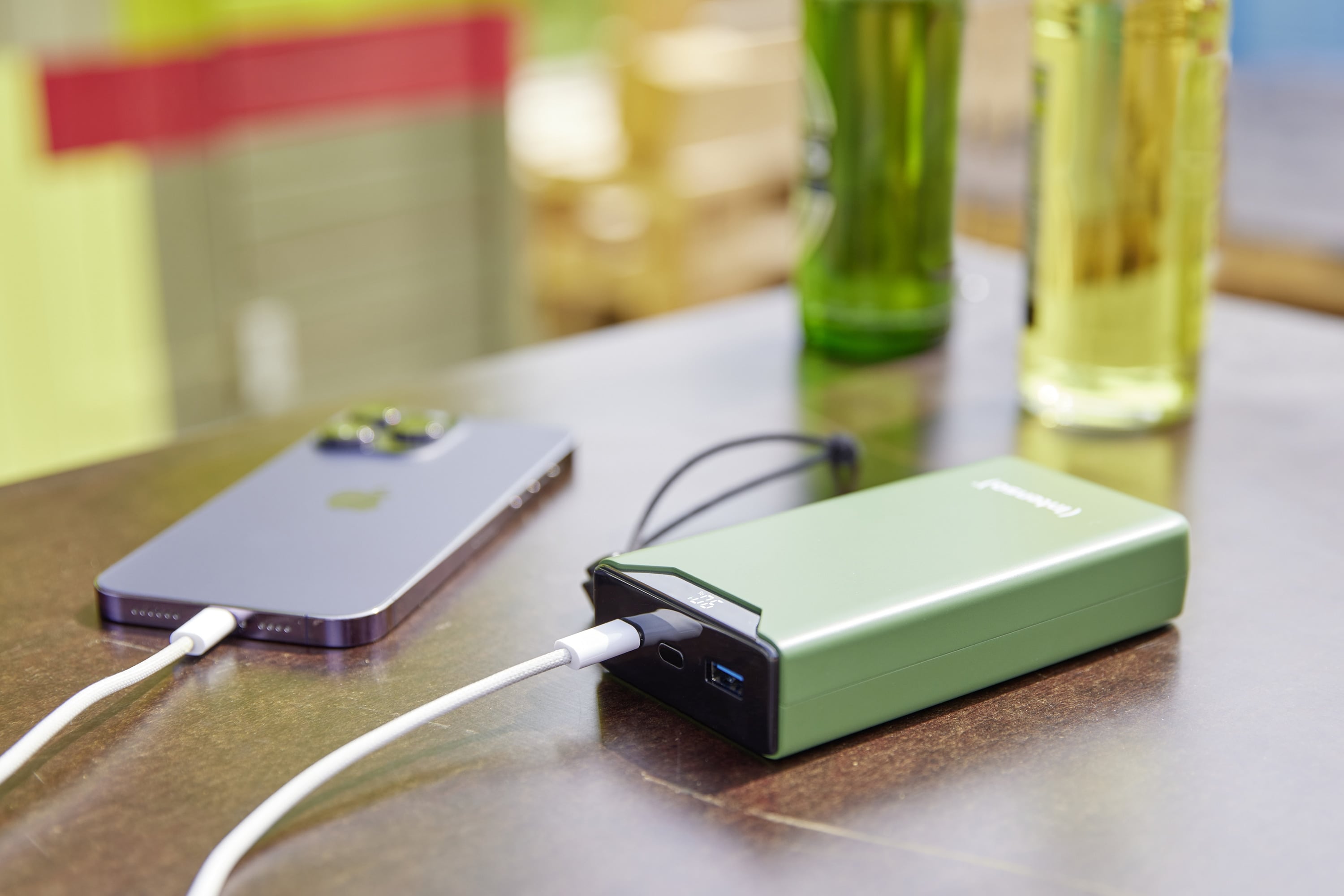 INTENSO USB Powerbank 7332057, F20000, 20.000mAh, 20 W, grün INTENSO USB Powerbank 7332057, F20000, 20.000mAh, 20 W, grün