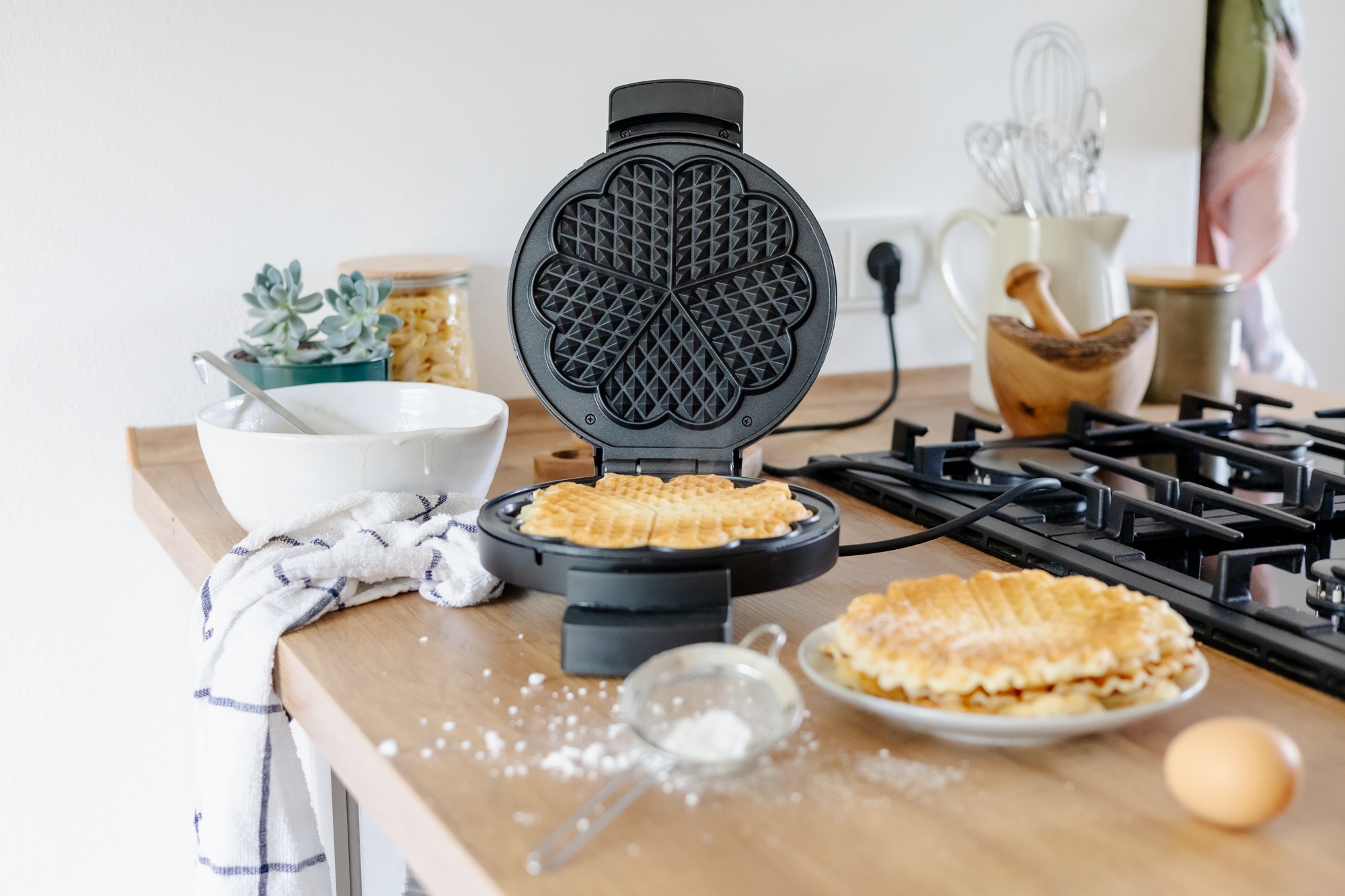 STEBA XL Waffeleisen WE 3 XL, Ø18,5cm, 5 Herzwaffeln, 900W STEBA XL Waffeleisen WE 3 XL, Ø18,5cm, 5 Herzwaffeln, 900W