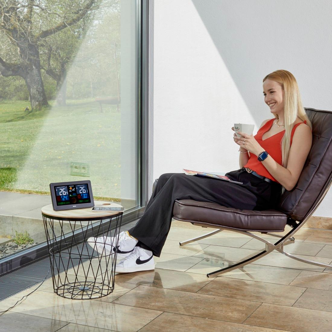 HAMA Wetterstation "Premium", mit LED-Farbdisplay und LED-Ladefunktion