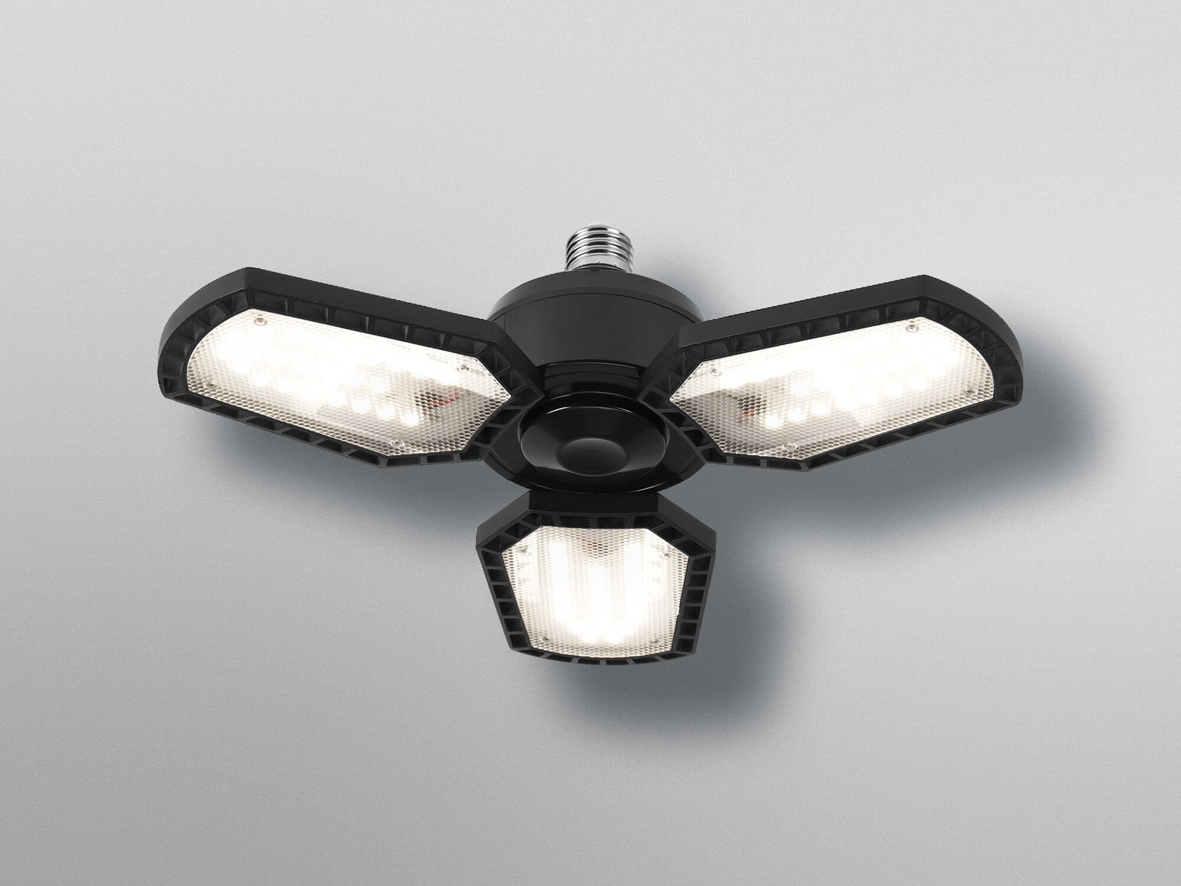 OSRAM LED-Deckenleuchte, E27, 40W, 4000K, EEK: F, 4300lm, IP20, schwarz OSRAM LED-Deckenleuchte, E27, 40W, 4000K, EEK: F, 4300lm, IP20, schwarz