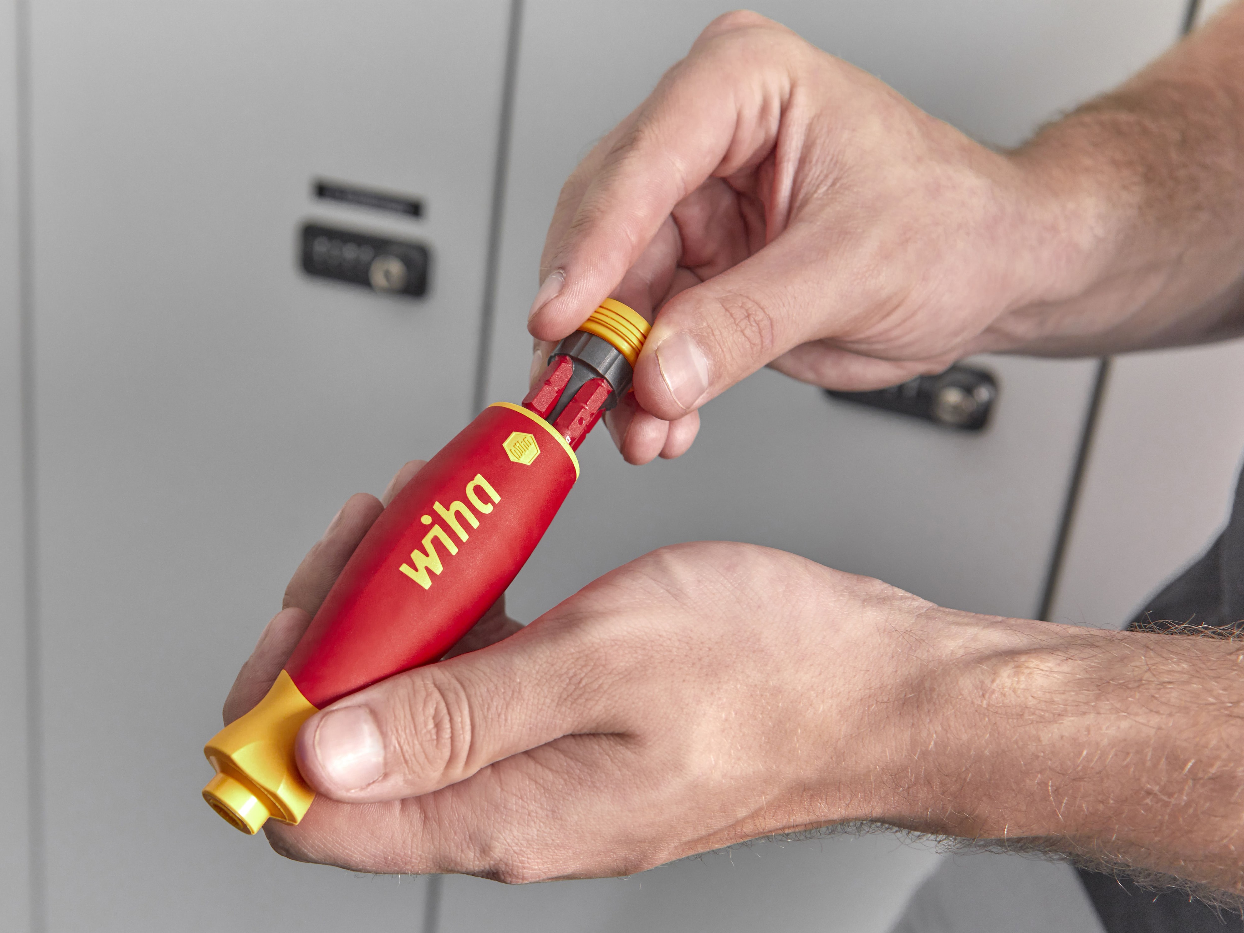 WIHA Schraubendreher mit Bitmagazin, 45296, PocketMax® electric, inkl. 4 slimBits WIHA Schraubendreher mit Bitmagazin, 45296, PocketMax® electric, inkl. 4 slimBits
