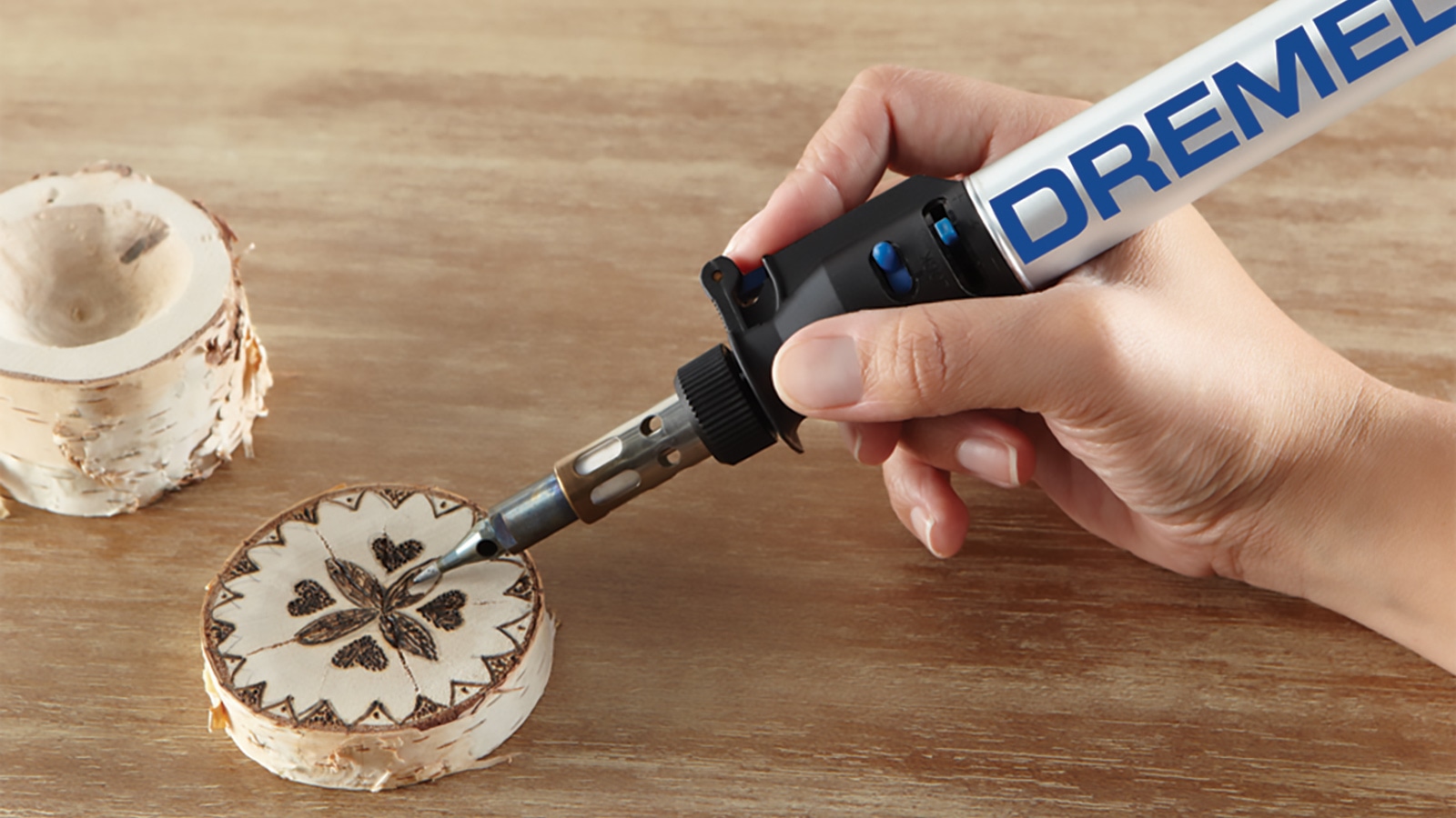 DREMEL Gas-Lötkolben, Versatip 2000-7, F0132000JD DREMELE Gas-Lötkolben, Versatip 2000-7, F0132000JD