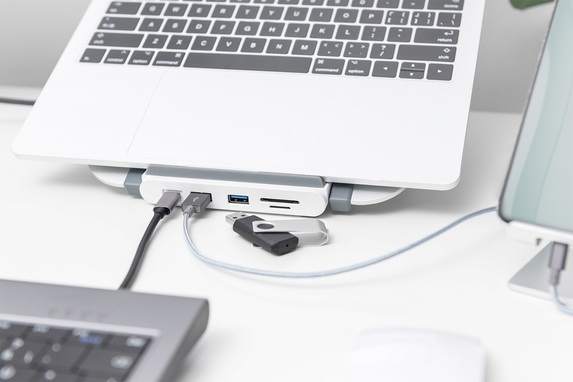DIGITUS Dockingstation DA-90408 8-Port DIGITUS Dockingstation DA-90408 8-Port