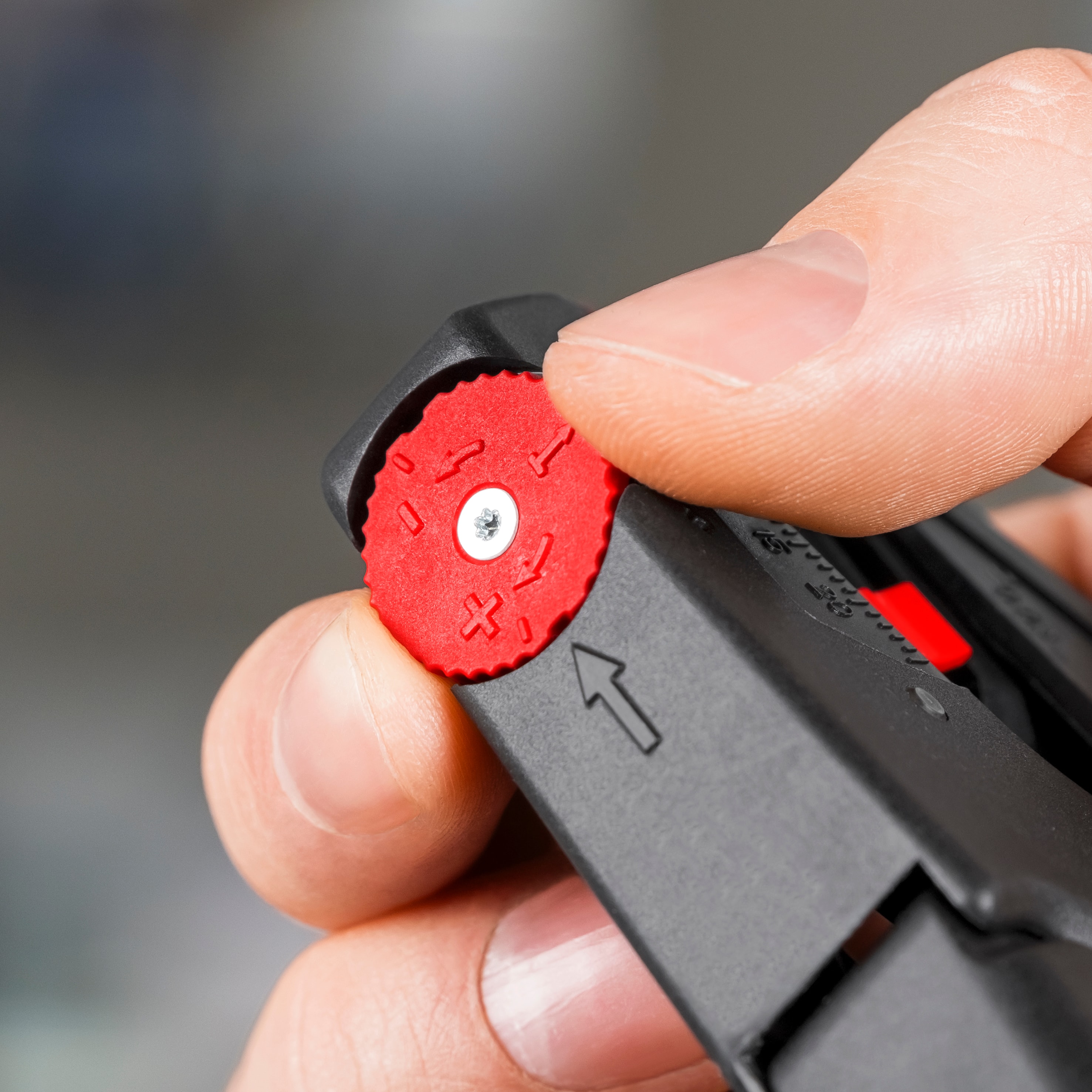 KNIPEX Selbsteinstellende Abisolierzange, 12 40 200 KNIPEX Selbsteinstellende Abisolierzange, 12 40 200