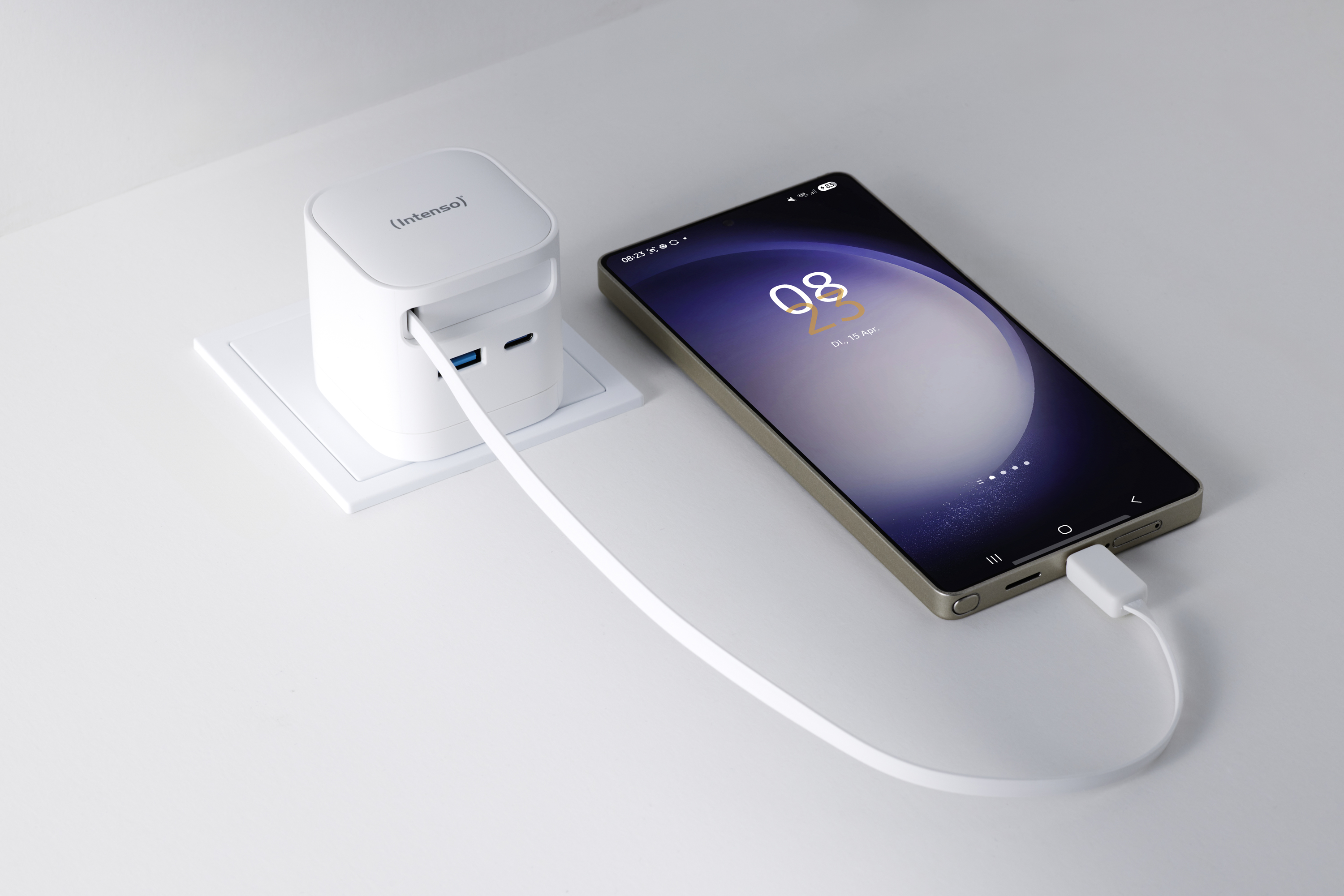 INTENSO Schnellladegerät, 65 W, ausziehbares USB-C Kabel, EU-Stecker, weiß INTENSO Schnellladegerät 7806520, 65 W, weiß