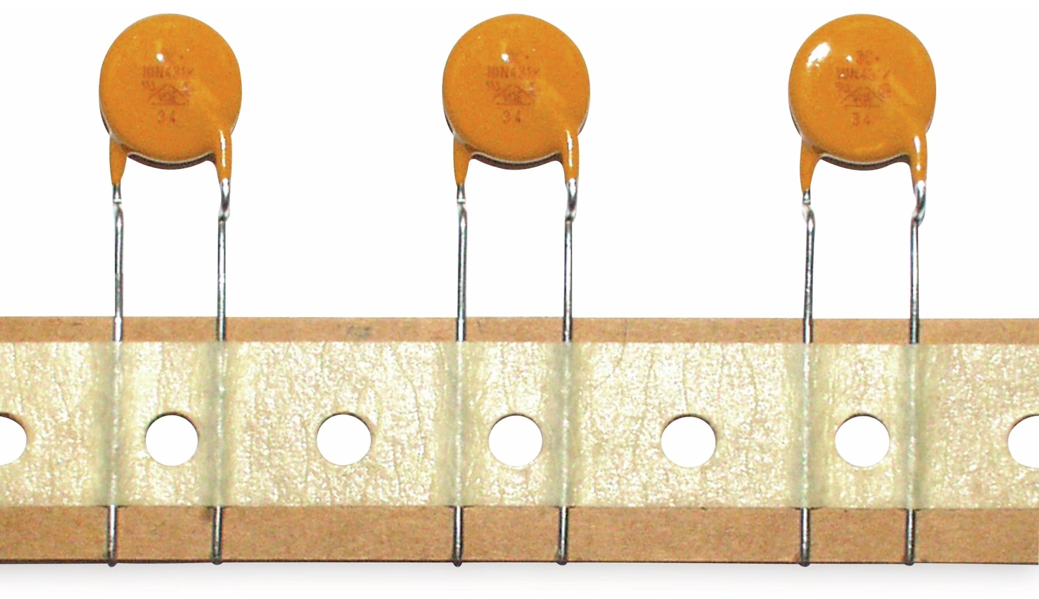 JOYIN Varistor Metalloxid 50 mW, 14 V~, RM7,5 JOYIN Varistor Metalloxid 50 mW, 14 V~, RM7,5