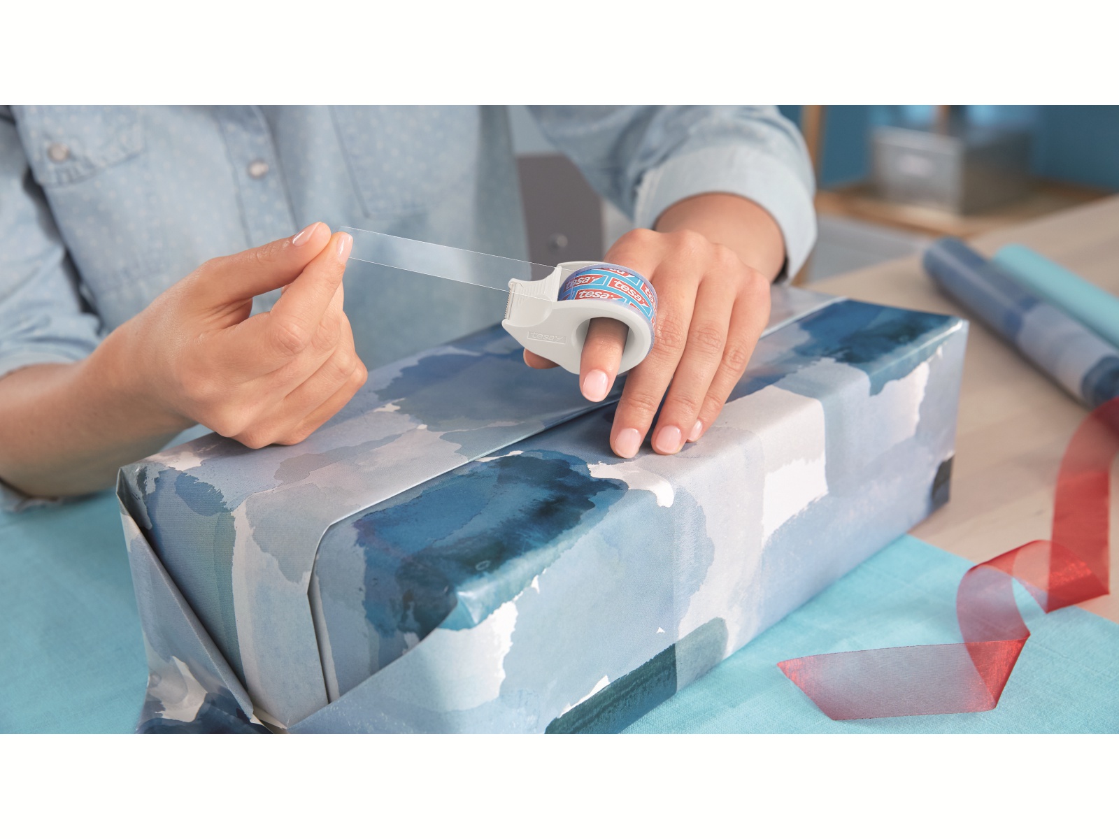 TESA film® Mini Abroller in 4 Farben + film® kristall-klar, 10m:19mm, 58230-00000-02 TESA film® Mini Abroller in 4 Farben + film® kristall-klar, 10m:19mm, 58230-00000-02