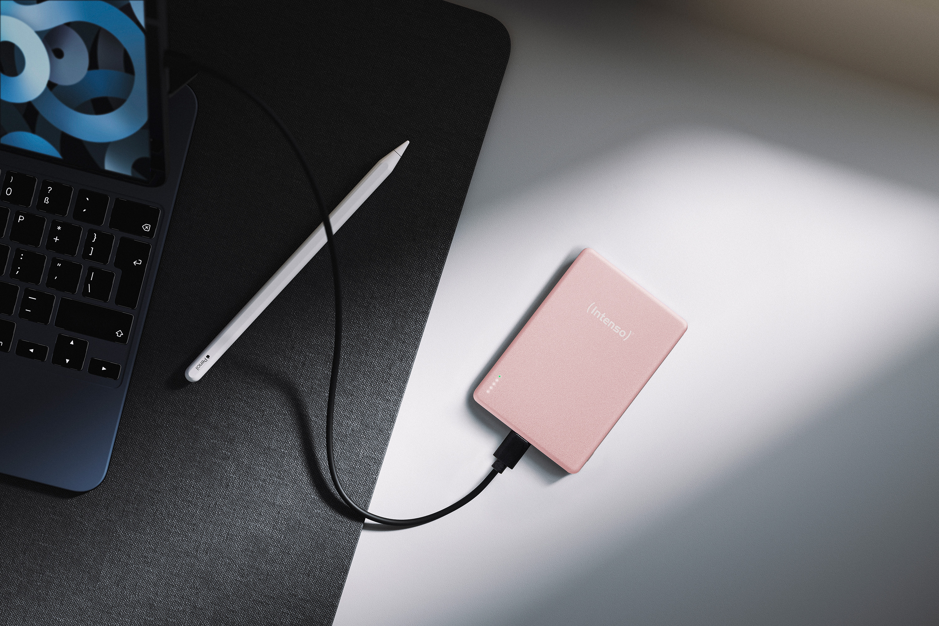 INTENSO Powerbank Magnetic Wireless, MW 5000, 5000 mAh, rose INTENSO Powerbank Magnetic Wireless, MW 5000, 5000 mAh, rose