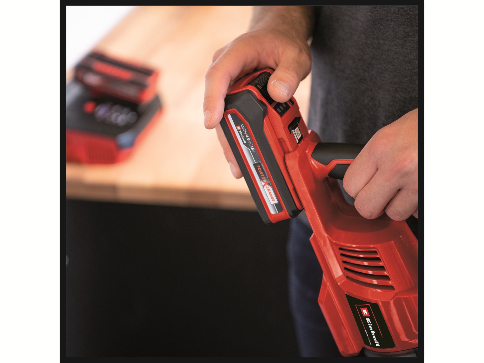 EINHELL Akku-Stielstaubsauger TE-SV 18 Li , 1x Akku 2,5 Ah EINHELL Akku-Stielstaubsauger TE-SV 18 Li , 1x Akku 2,5 Ah