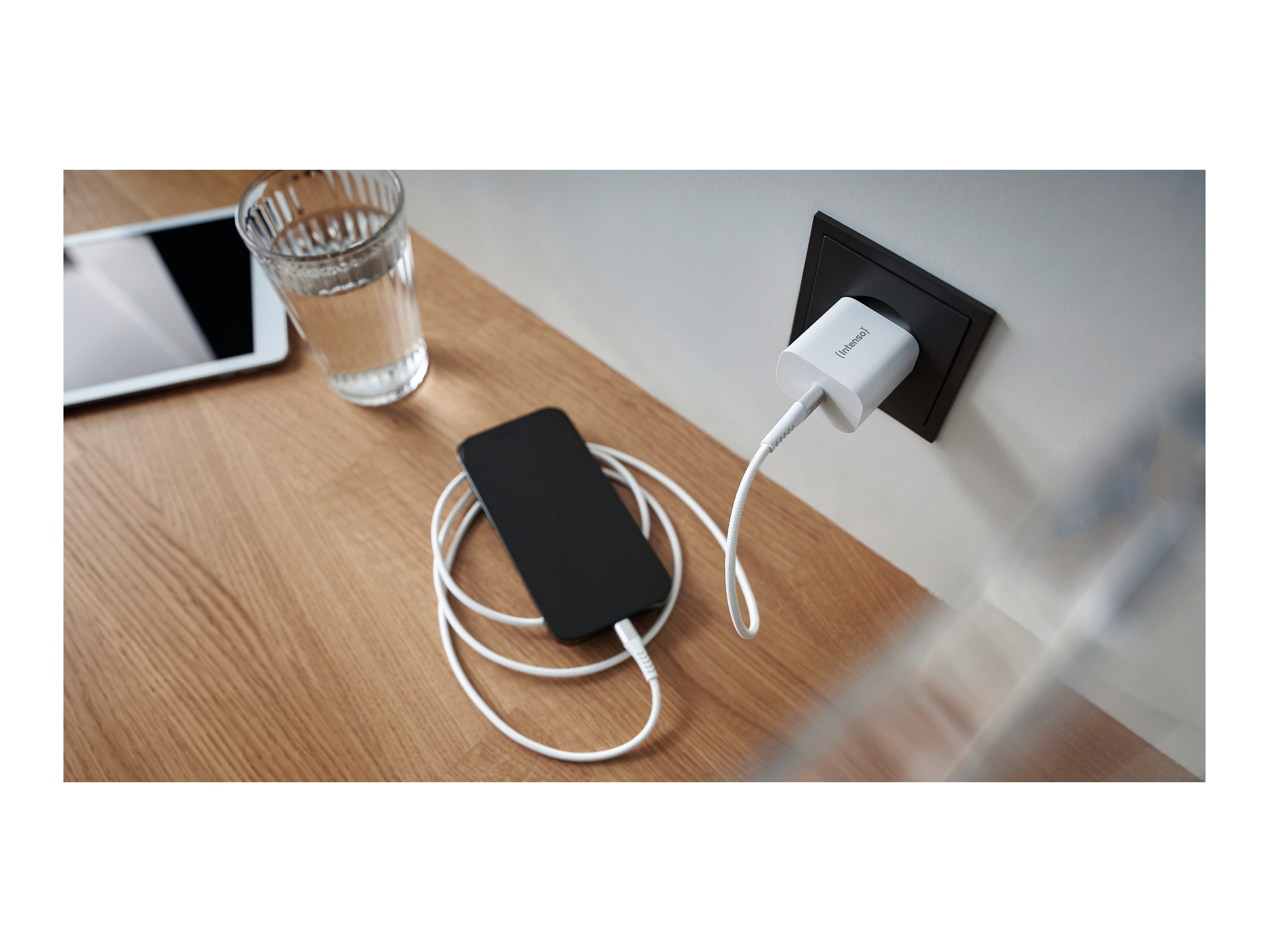 INTENSO USB-Ladegerät W20C, 1 x USB-C, 20 Watt INTENSO USB-Ladegerät W20C, 1 x USB-C, 20 Watt