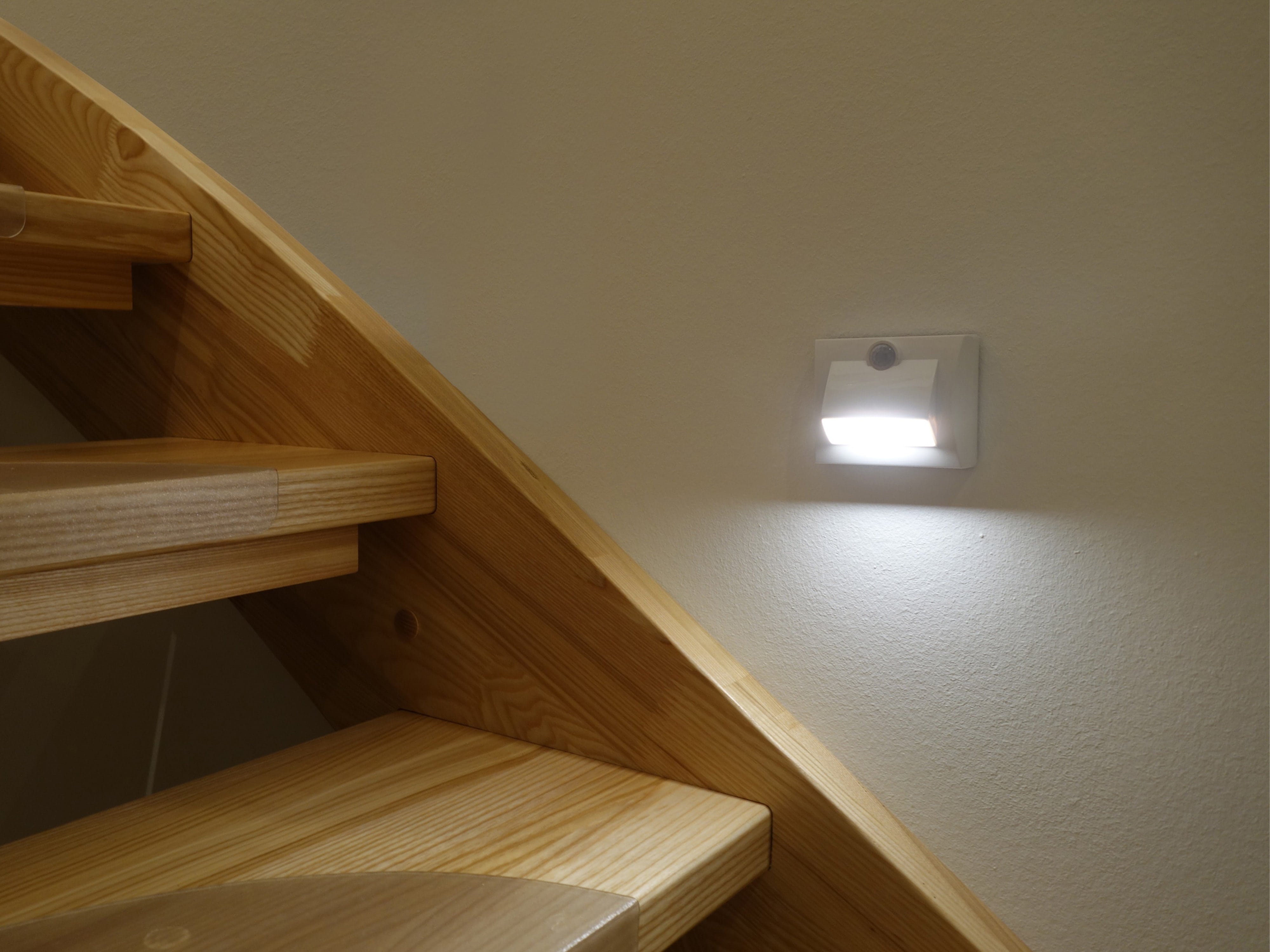 MÜLLER-LICHT LED-Nachtlicht, Grada Sensor, 0,25W, 10lm, 4000K MÜLLER-LICHT LED-Nachtlicht, Grada Sensor, 0,25W, 10lm, 4000K