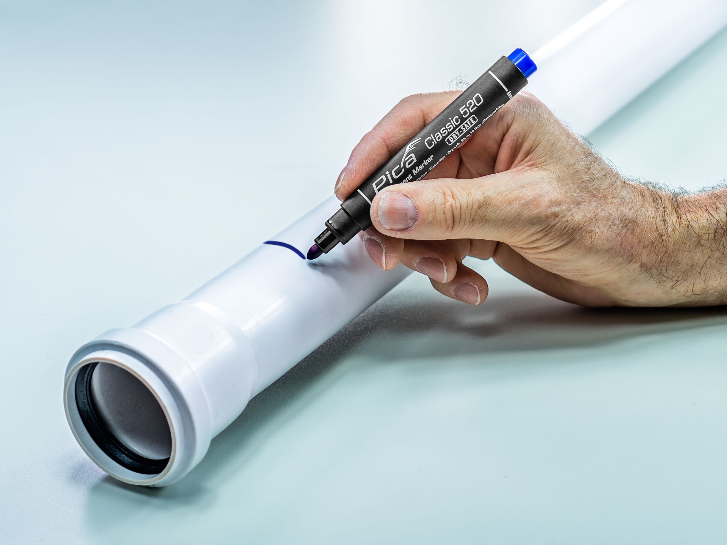 PICA Classic Permanent Marker, 520/46/SB, Rundspitze, schwarz PICA Classic Permanent Marker, 520/46/SB, Rundspitze, schwarz