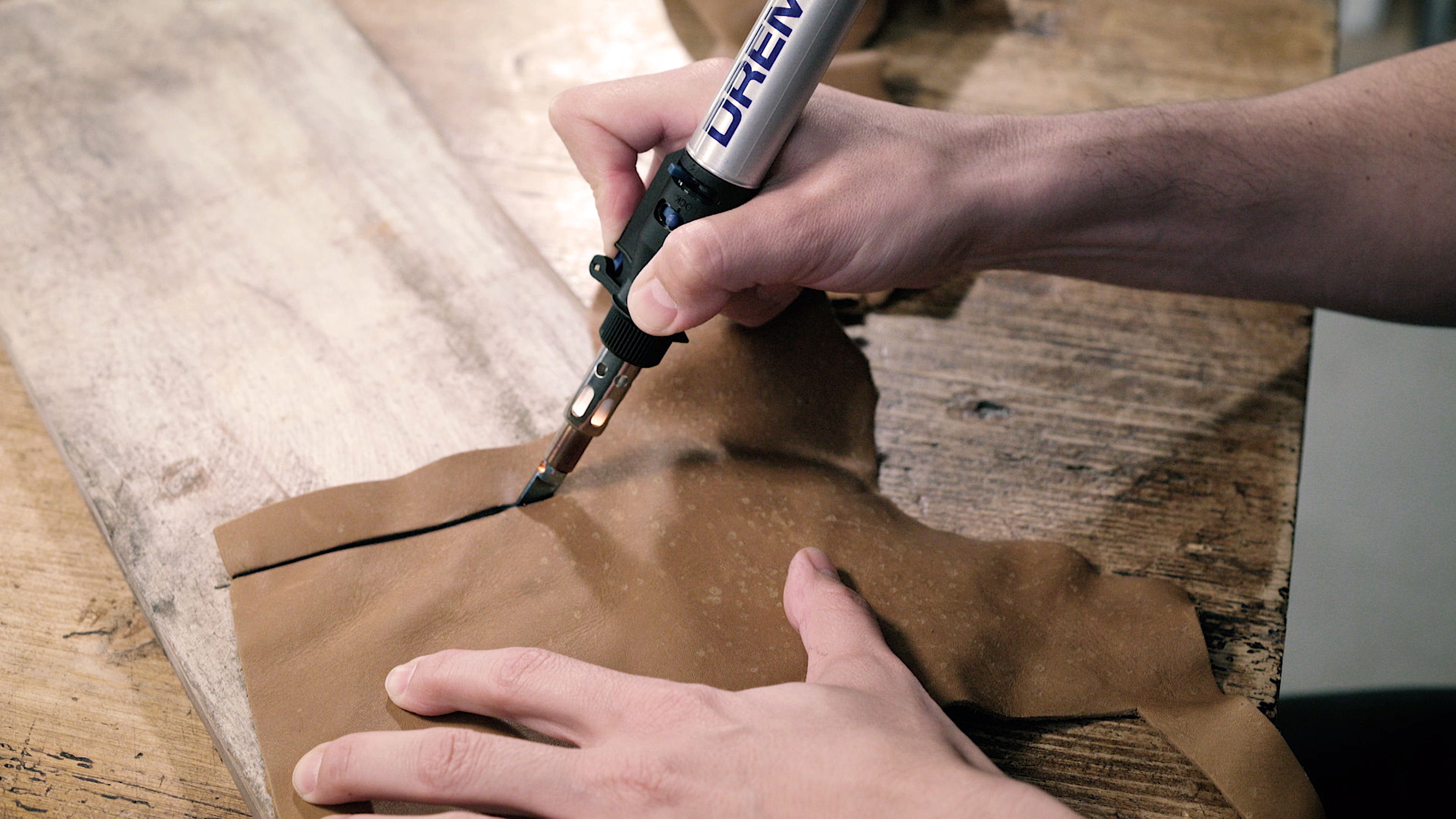 DREMEL Gas-Lötkolben, Versatip 2000-7, F0132000JD DREMELE Gas-Lötkolben, Versatip 2000-7, F0132000JD