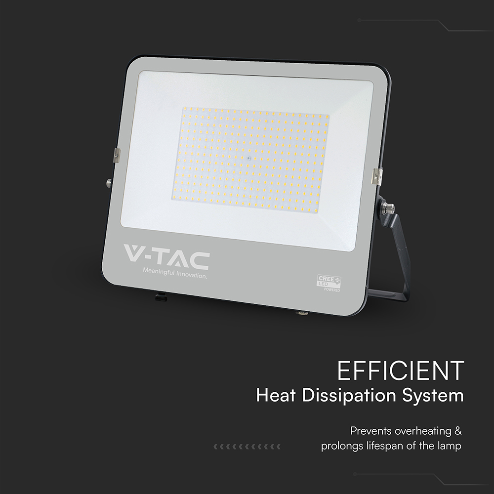 V-TAC LED-Fluter VT-44201, 200W, 6500K, EEK: D, CREE Chip, 27000lm, IP65, schwarz V-TAC LED-Fluter VT-44201, 200W, 6500K, EEK: D, CREE Chip, 27000lm, IP65, schwarz