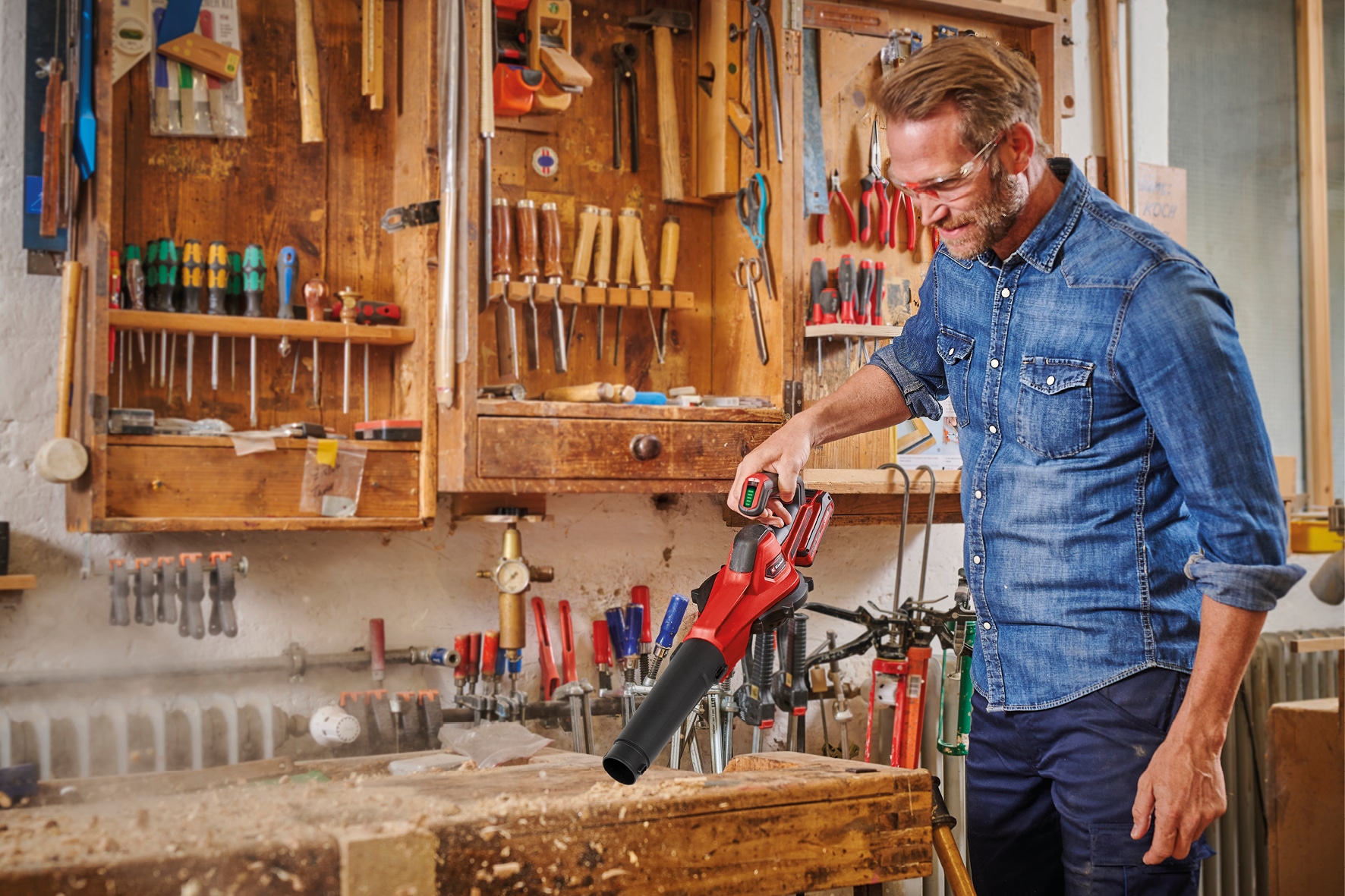 EINHELL Akku-Laubbläser GE-ULB 18 Li E-Kit, 2,0 Ah Akku EINHELL Akku-Laubbläser GE-ULB 18 Li E-Kit, 2,0 Ah Akku