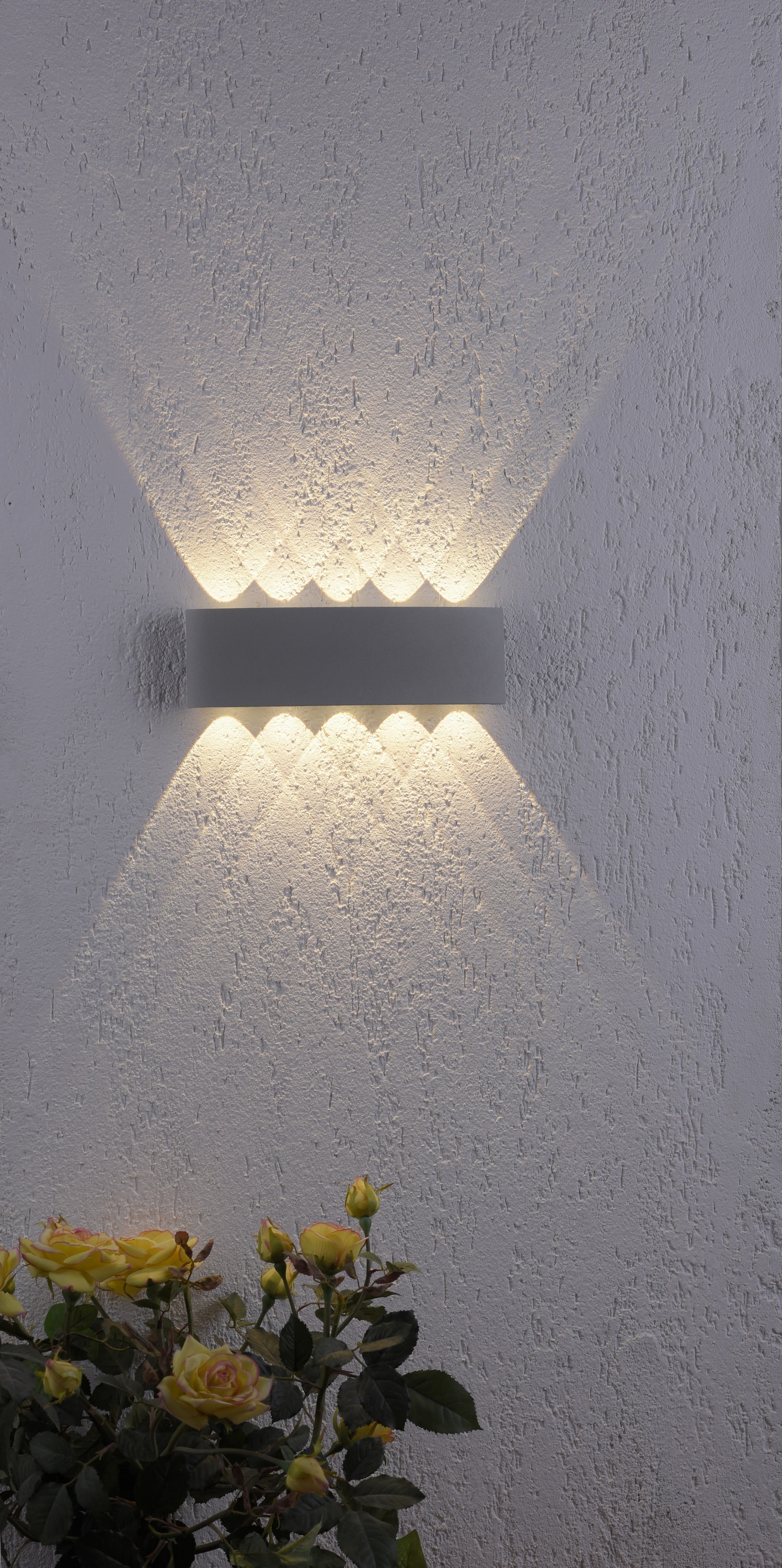 PAUL NEUHAUS LED-Wandleuchte 9489-21 silber, 8 W, 1200 lm, 3000 K, IP54 PAUL NEUHAUS LED-Wandleuchte 9489-21 silber, 8 W, 1200 lm, 3000 K, IP54