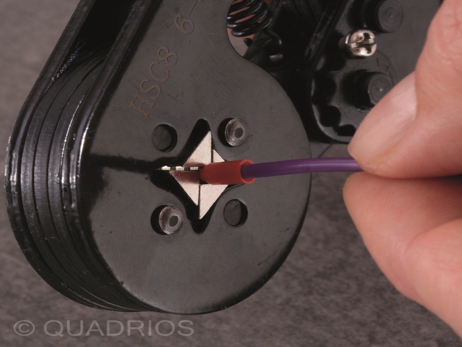 QUADRIOS Aderendhülse 22C430, 4 mm², Grau, Teilisoliert, 100 Stück QUADRIOS Aderendhülse, 22C430, 4 mm², Grau, Teilisoliert, 100 St.