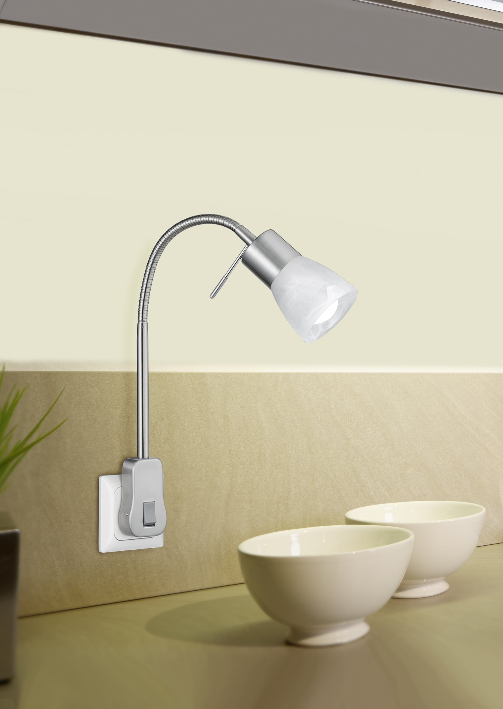 TRIO LED-Steckerleuchte Levisto 891010107 nickel-matt, inkl. E14 LED 4,9 W, 470 lm, 3000 K TRIO LED-Steckerleuchte Levisto 891010107 nickel-matt, inkl. E14 LED 4,9 W, 470 lm, 3000 K