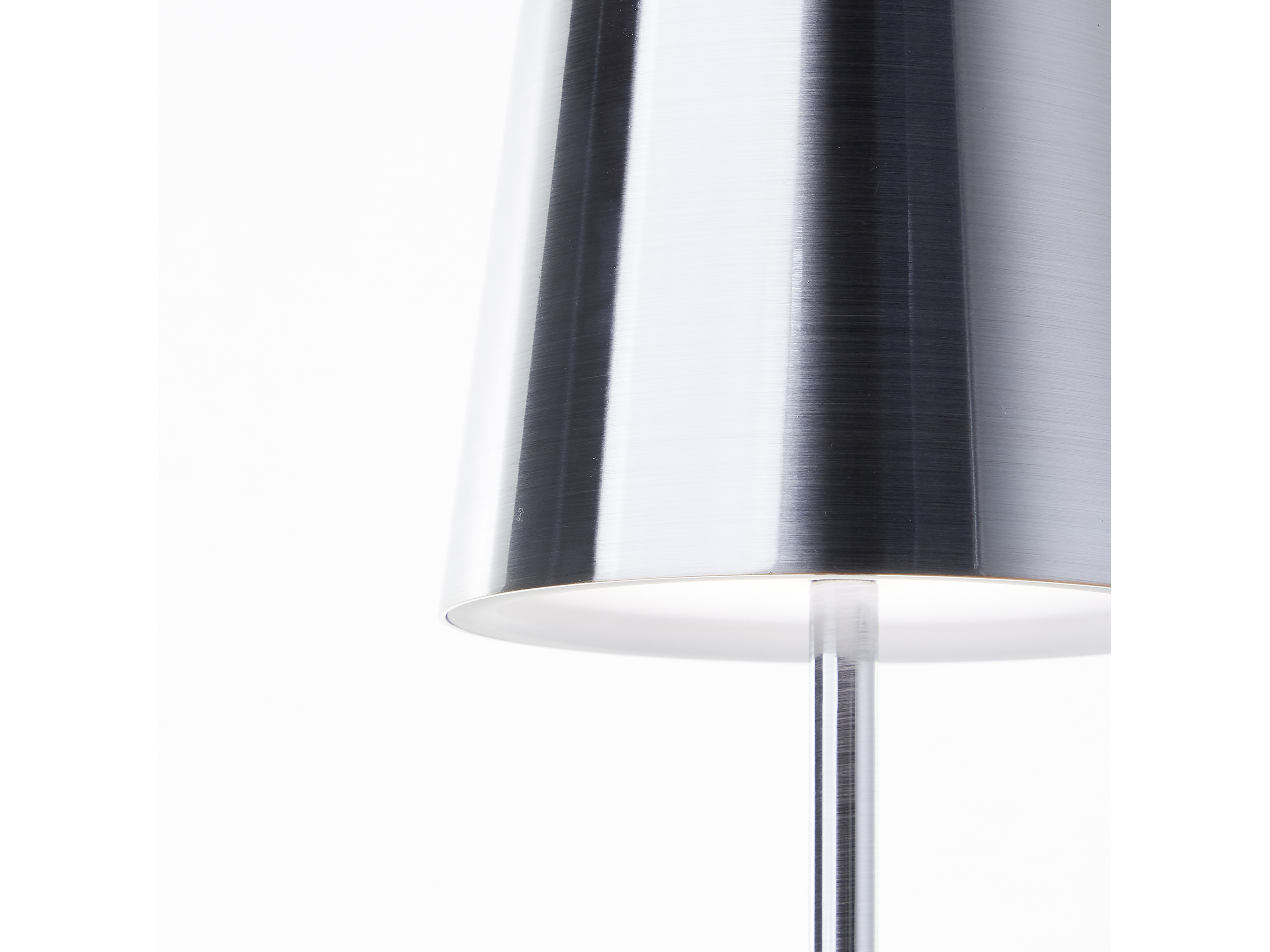 BRILLIANT LED-Akku-Tischleuchte Xaana, 4W, 300lm, CCT, nickel-matt