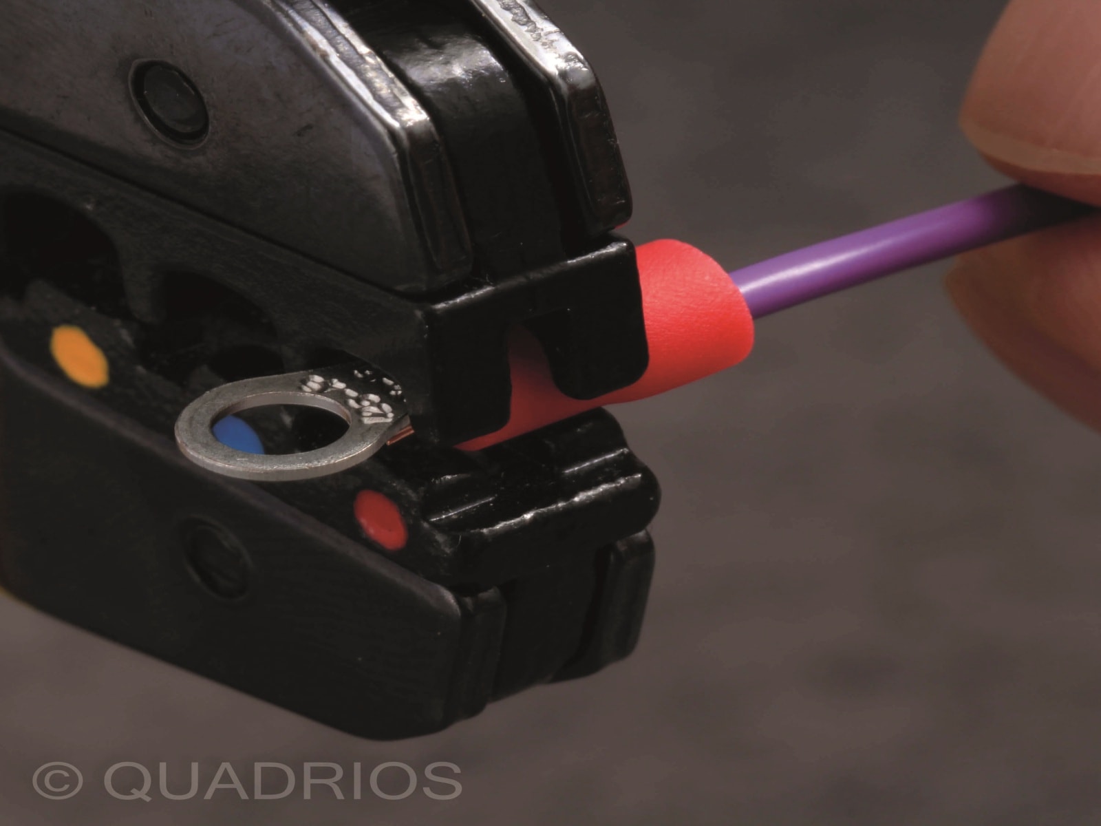 QUADRIOS Ringkabelschuh, 22C441, 0,5 - 1,5 mm², Rot, Teilisoliert, Loch-Ø 4,3 mm, 100 St.