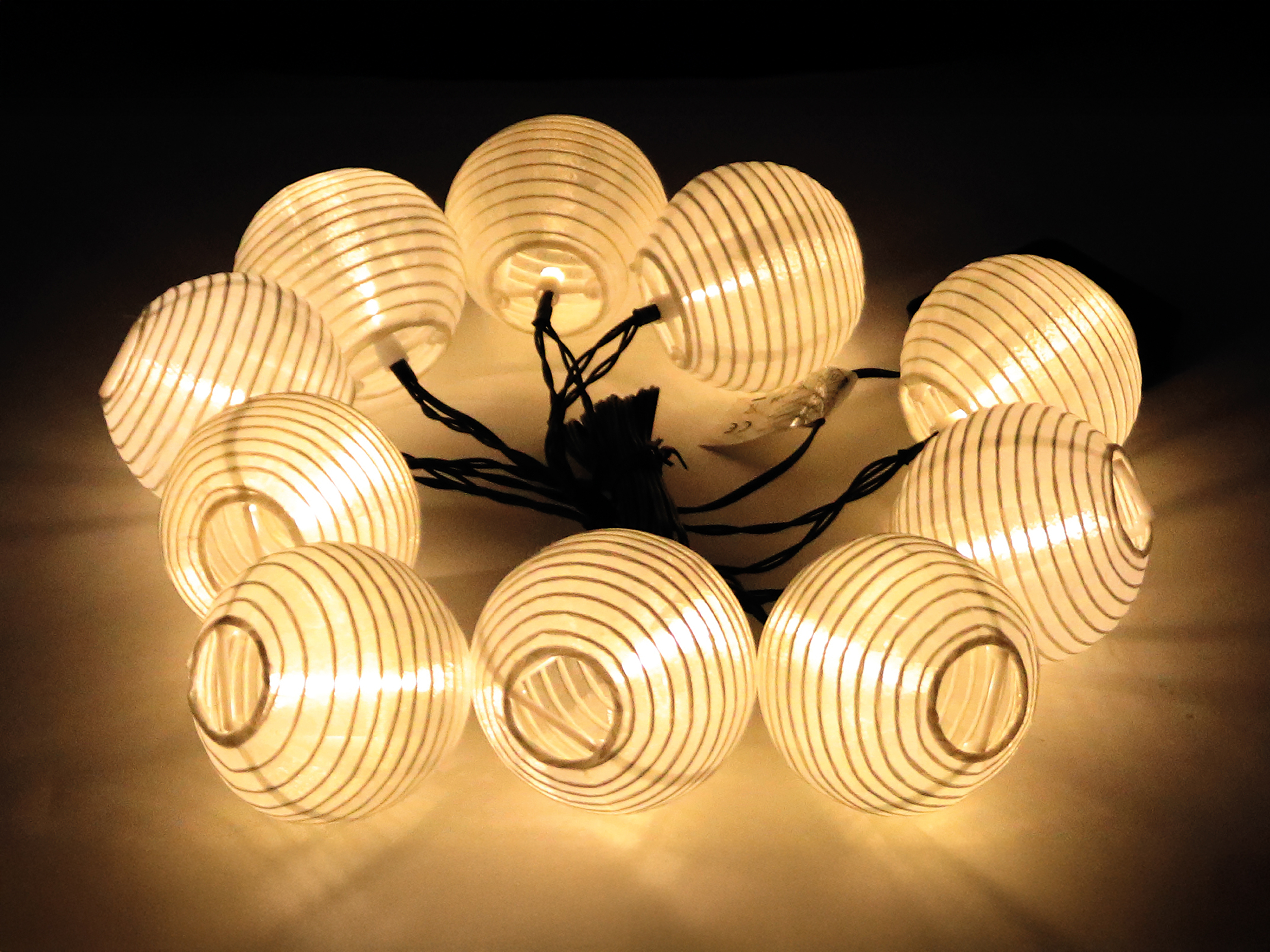 LED-Solarlichterkette, 10 Laternen, weiß LED-Solarlichterkette, 10 Laternen, weiß