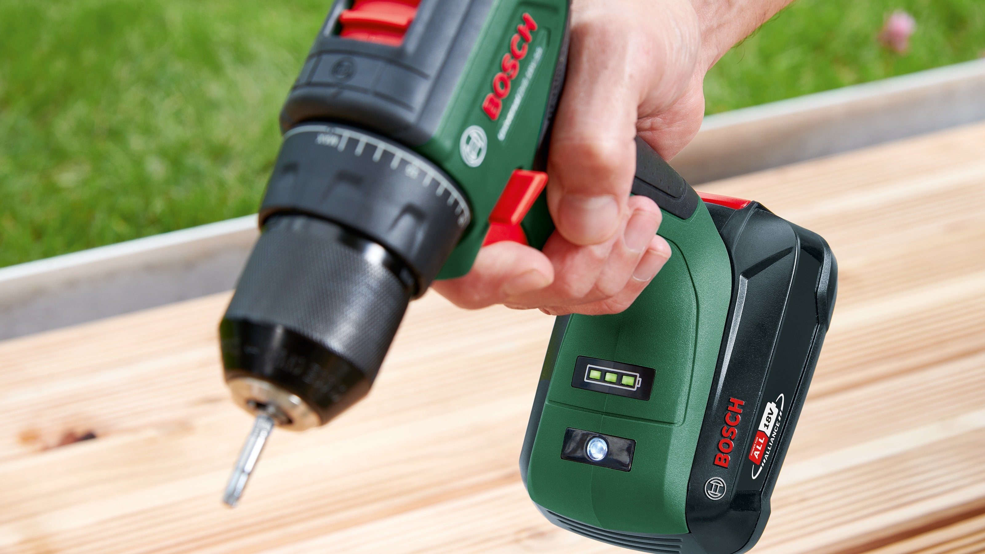 BOSCH Akku-Schlagbohrschrauber UniversalImpact 18V-60 06039D7100, 2-Gang, ohne Akku