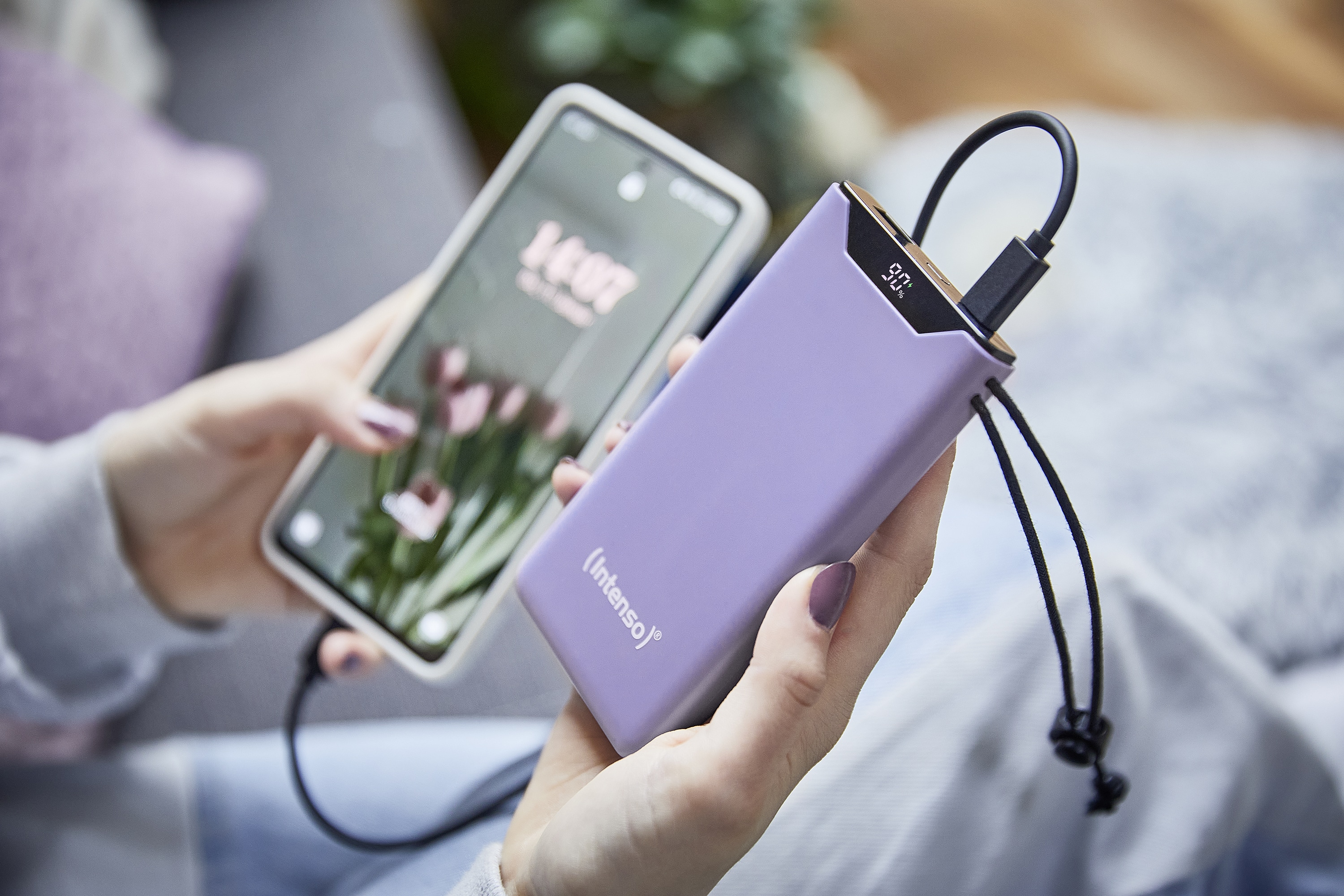 INTENSO USB Powerbank 7332033, F10000, 10.000mAh, 20 W, lila INTENSO USB Powerbank 7332033, F10000, 10.000mAh, 20 W, lila
