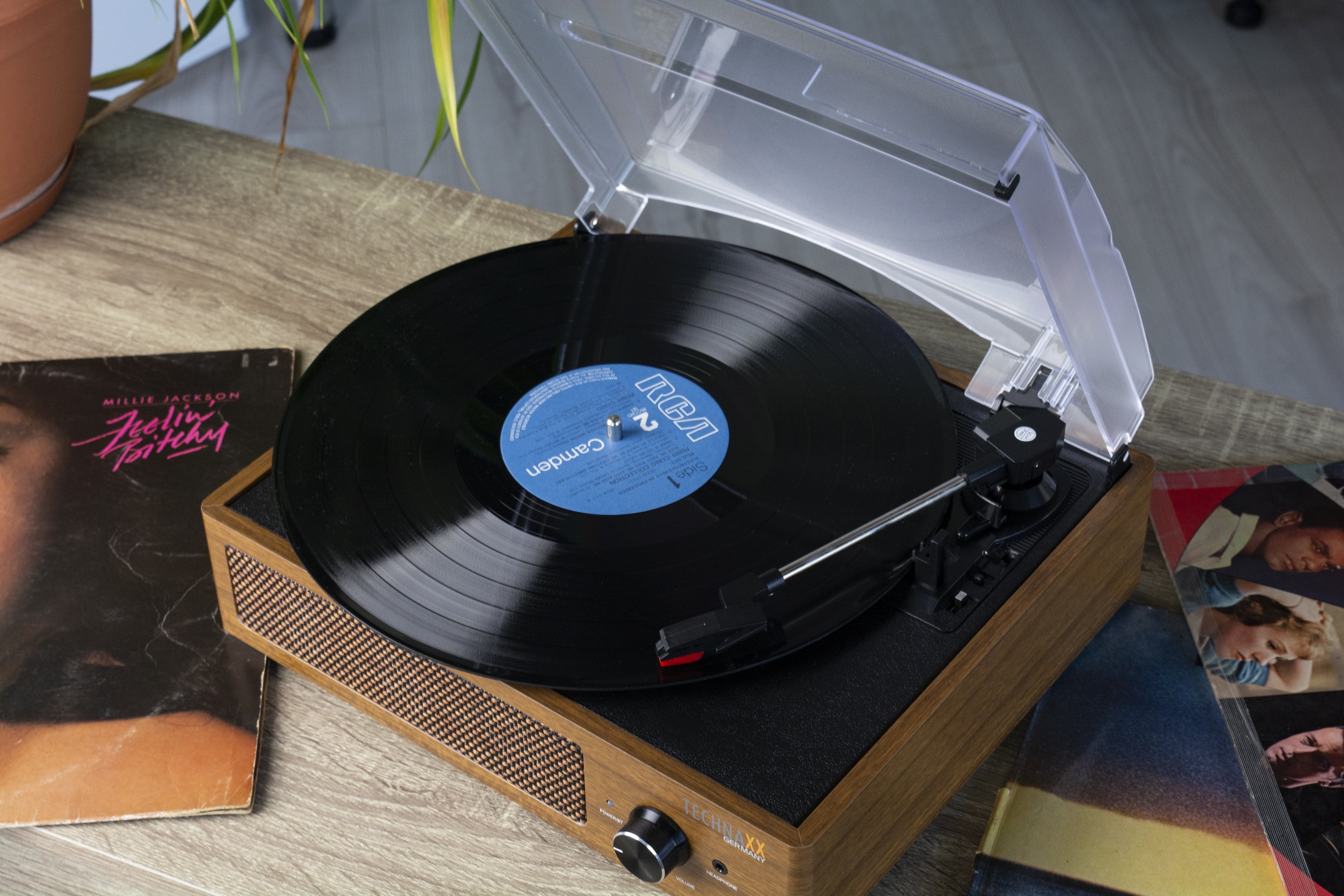TECHNAXX Retro-Plattenspieler TX-186, mit Bluetooth TEXCHNAXX Retro-Plattenspieler TX-186, mit Bluetooth