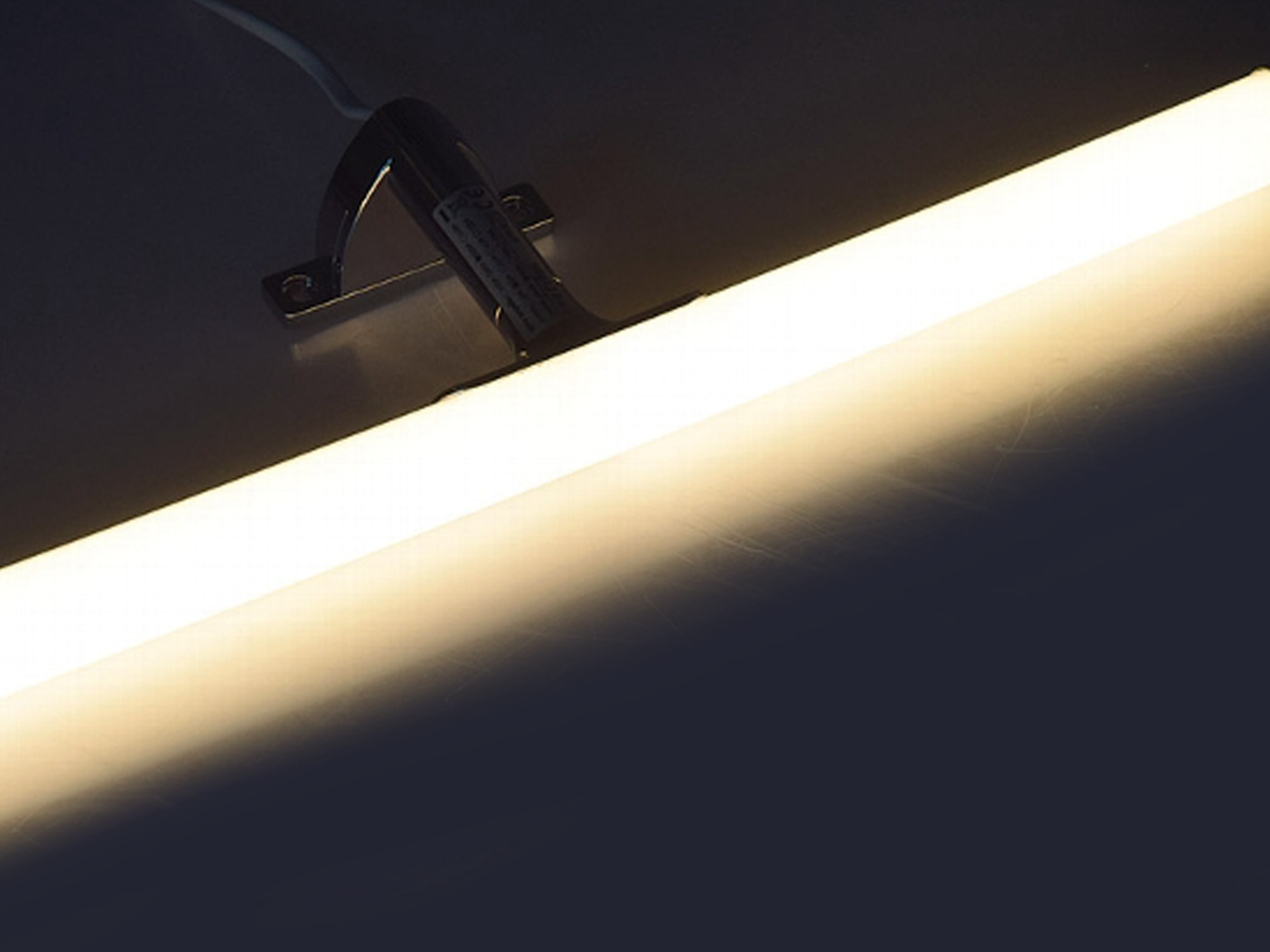 CHILITEC LED-Spiegelleuchte “Banheiro 6A“, EEK: E, 230V, 6W, 540lm, 400 mm CHILITEC LED-Spiegelleuchte “Banheiro 6A“, EEK: E, 230V, 6W, 540lm, 400 mm