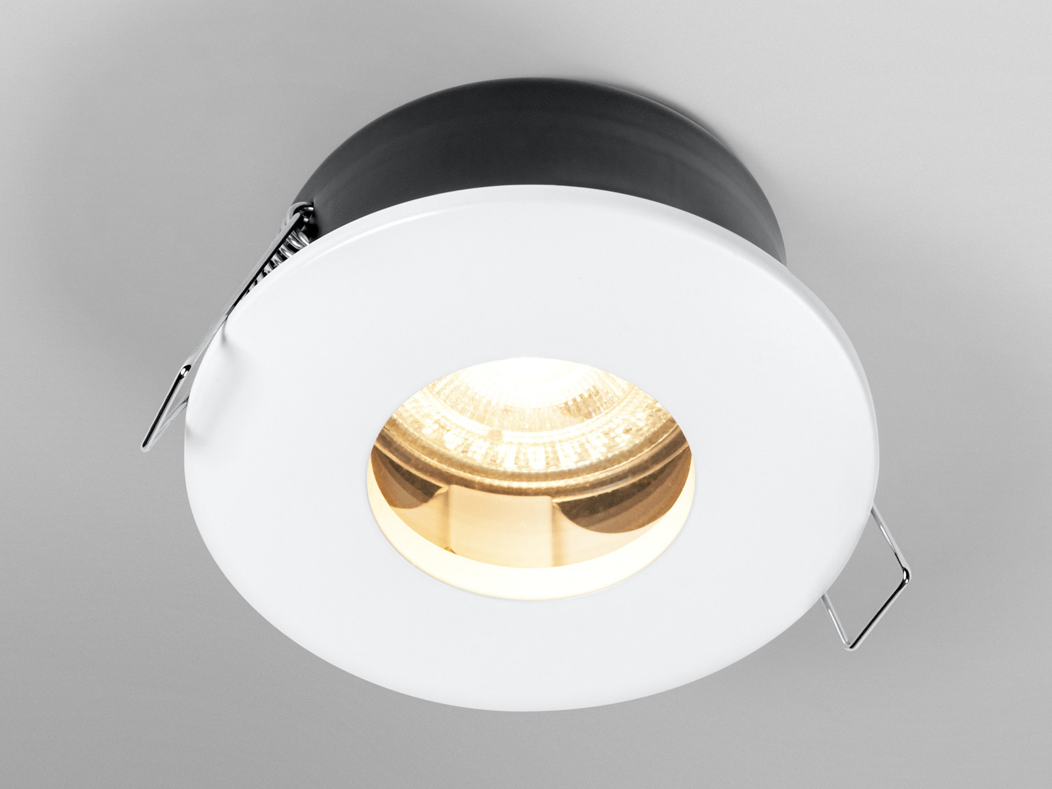 OSRAM Deckeneinbauleuchte mit GU10-Lampe, 4,3W, 280lm, 2700K, IP65, warmweiß OSRAM Deckeneinbauleuchte mit GU10-Lampe, 4,3W, 280lm, 2700K, IP65, warmweiß