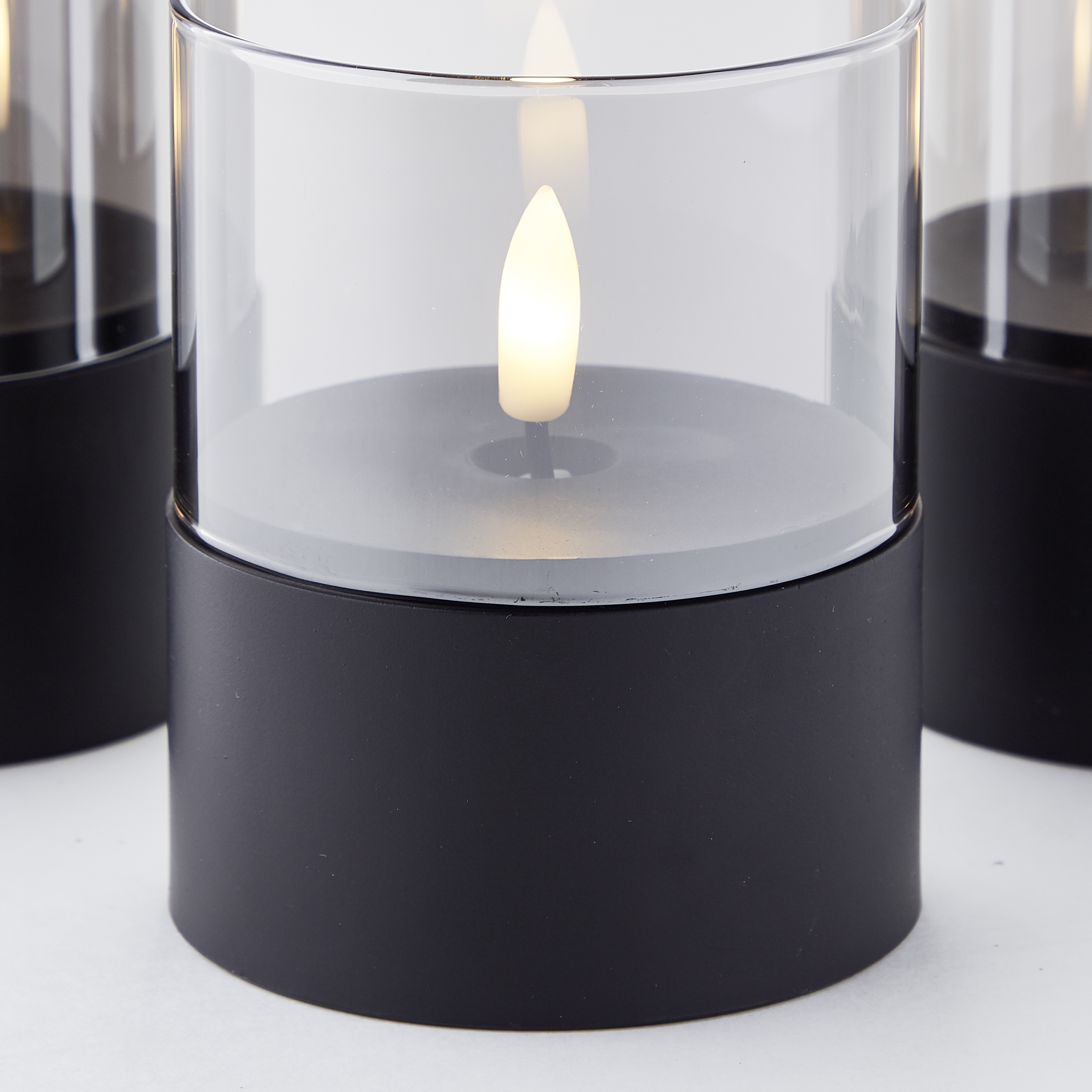 BRILLIANT LED-Kerzen, Ø 8 cm, Rauchglas, 10/12,5/15 cm, schwarz, 3er-Set BRILLIANT LED-Kerzen, Ø 8 cm, Rauchglas, 10/12,5/15 cm, schwarz, 3er-Set