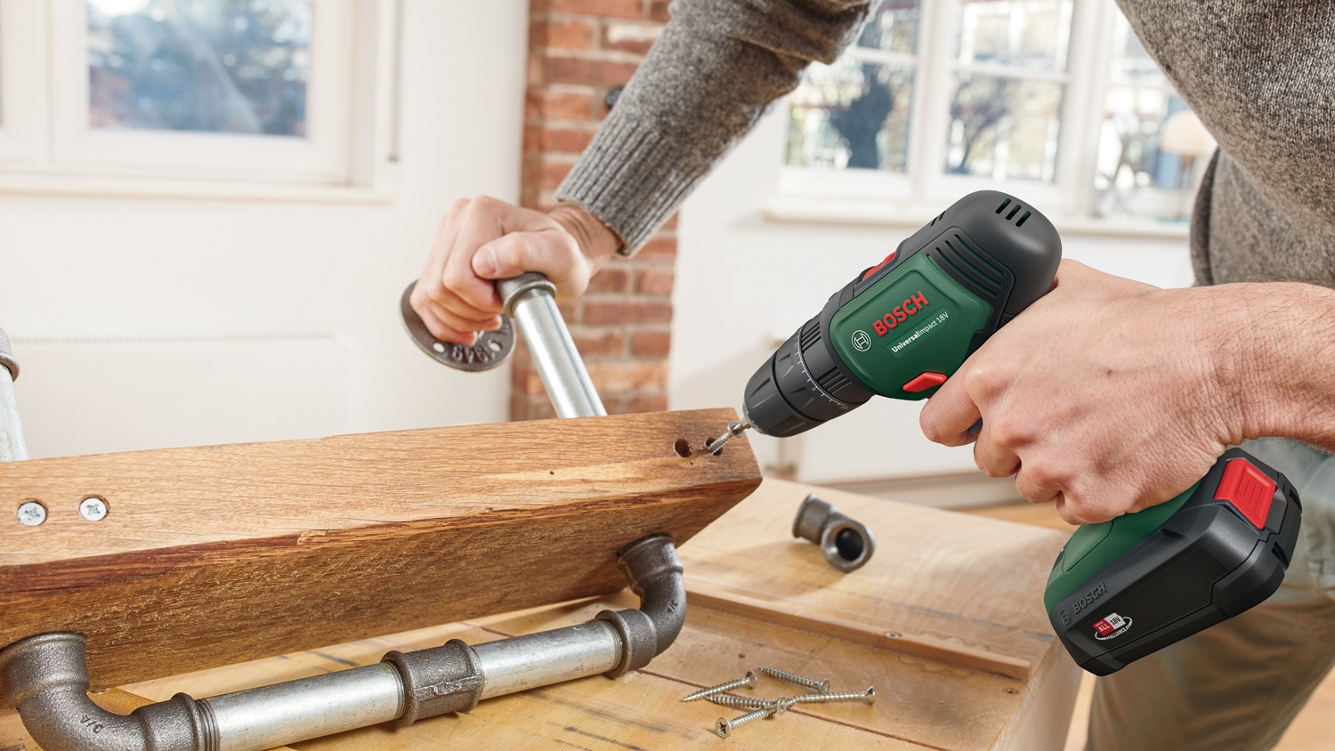 BOSCH Akku-Bohrschrauber-Set UniversalImpact 18V + Systembox, 06039D4108 BOSCH Akku-Bohrschrauber-Set UniversalImpact 18V + Systembox, 06039D4108