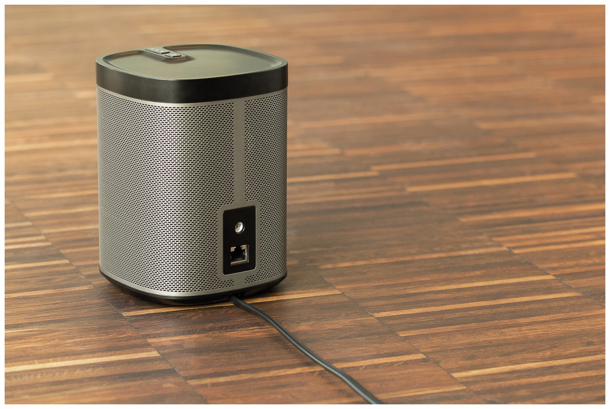 GOOBAY Euro-Netzkabel mit Doppelnutkupplung, schwarz, 1m, 90°, geeignet für SONOS PLAY 1 und 5 GOOBAY Euro-Netzkabel mit Doppelnutkupplung, schwarz, 1m, 90°, geeignet für SONOS PLAY 1 und 5