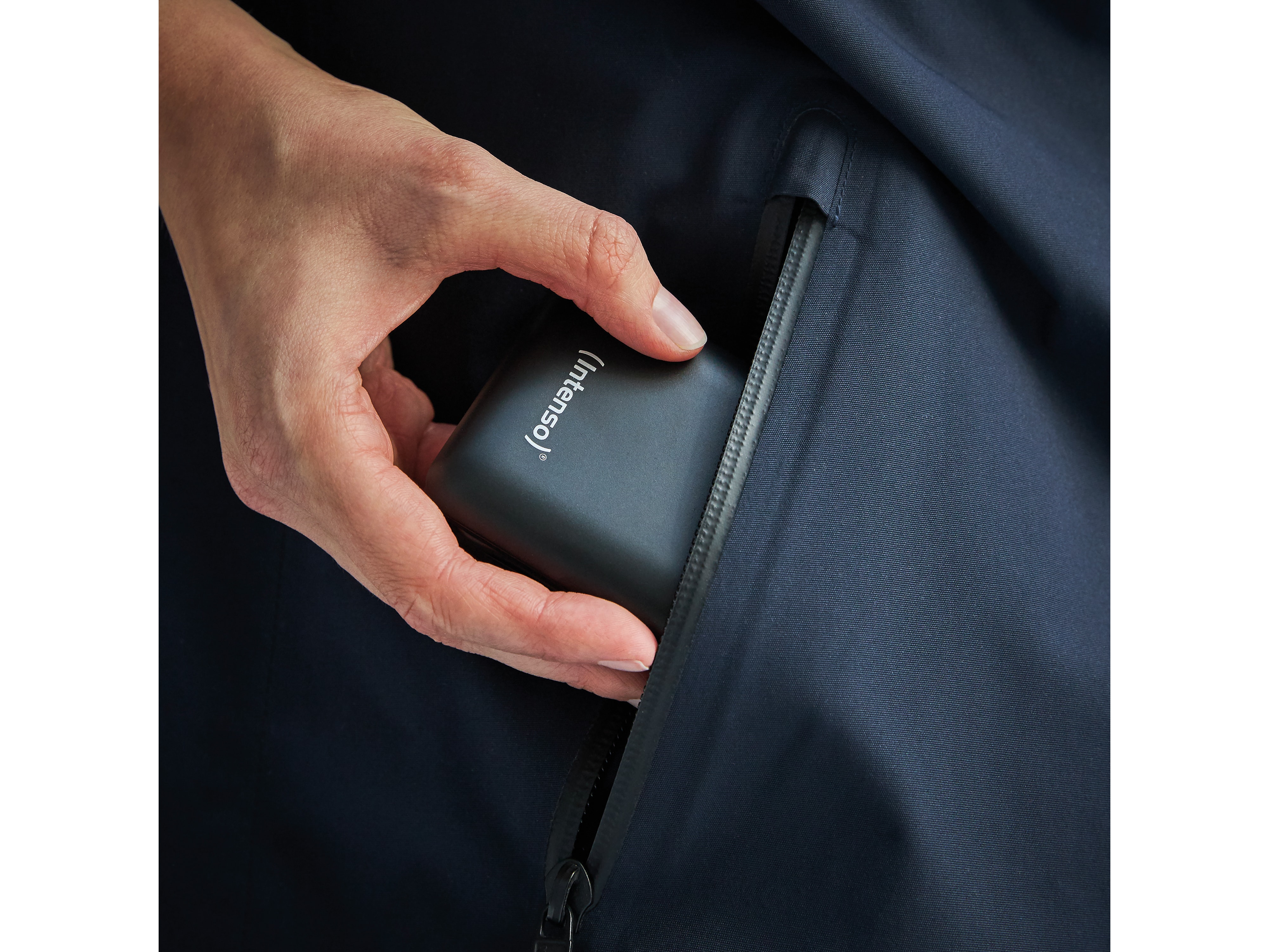 INTENSO USB Powerbank 7314530 XC 10000, 10.000 mAh, schwarz INTENSO USB Powerbank 7314530 XC 10000, 10.000 mAh, schwarz