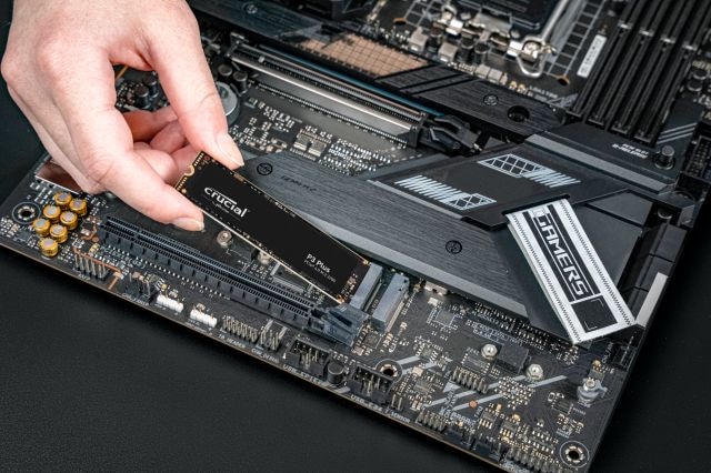 CRUCIAL M.2 SSD P3 PLUS CT2000P3PSSD8 2TB CRUCIAL M.2 SSD P3 PLUS CT2000P3PSSD8 2TB